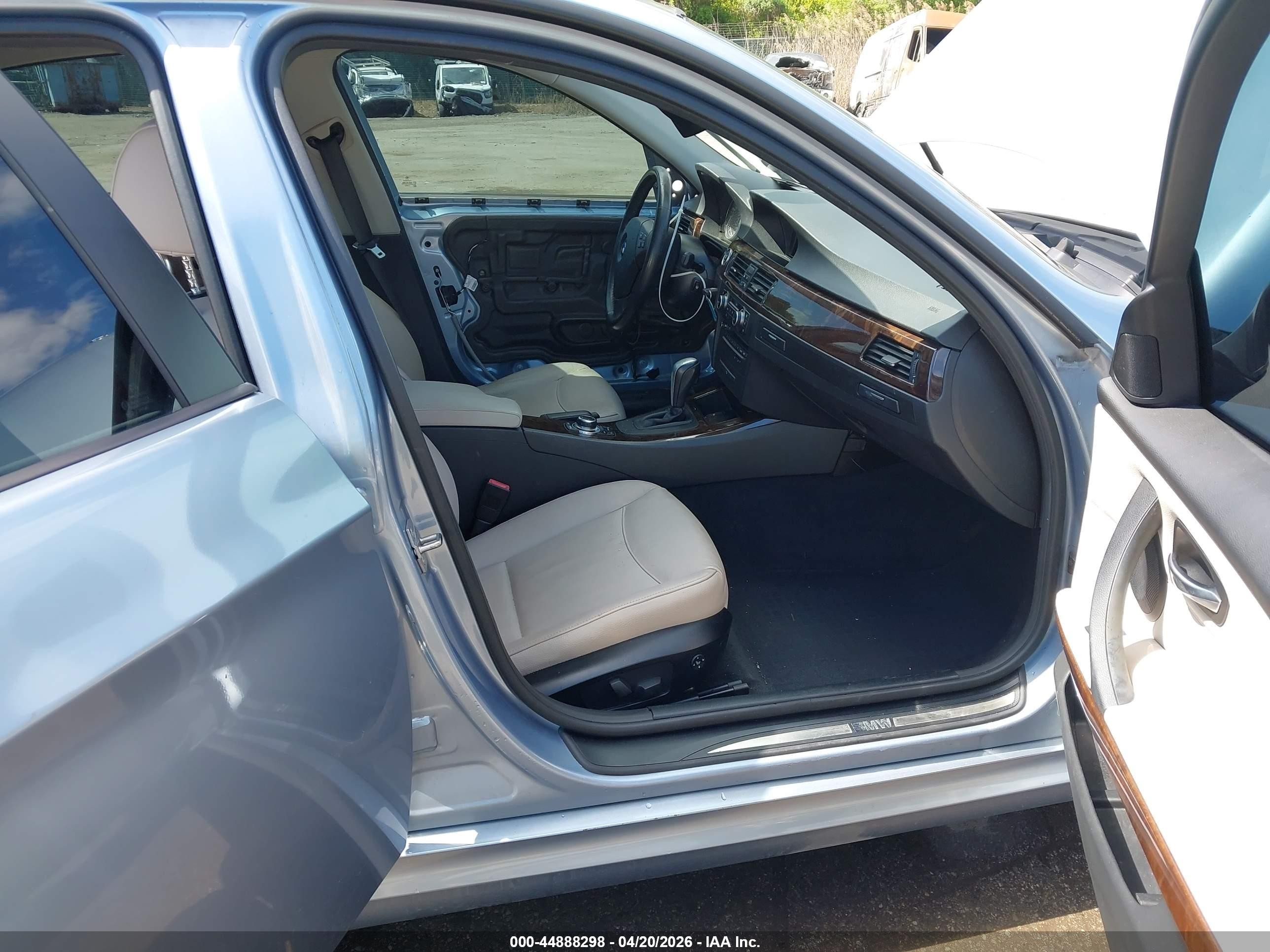 2011 Bmw 328i Xdrive Light Blue vin: WBAPK5C5XBA659517