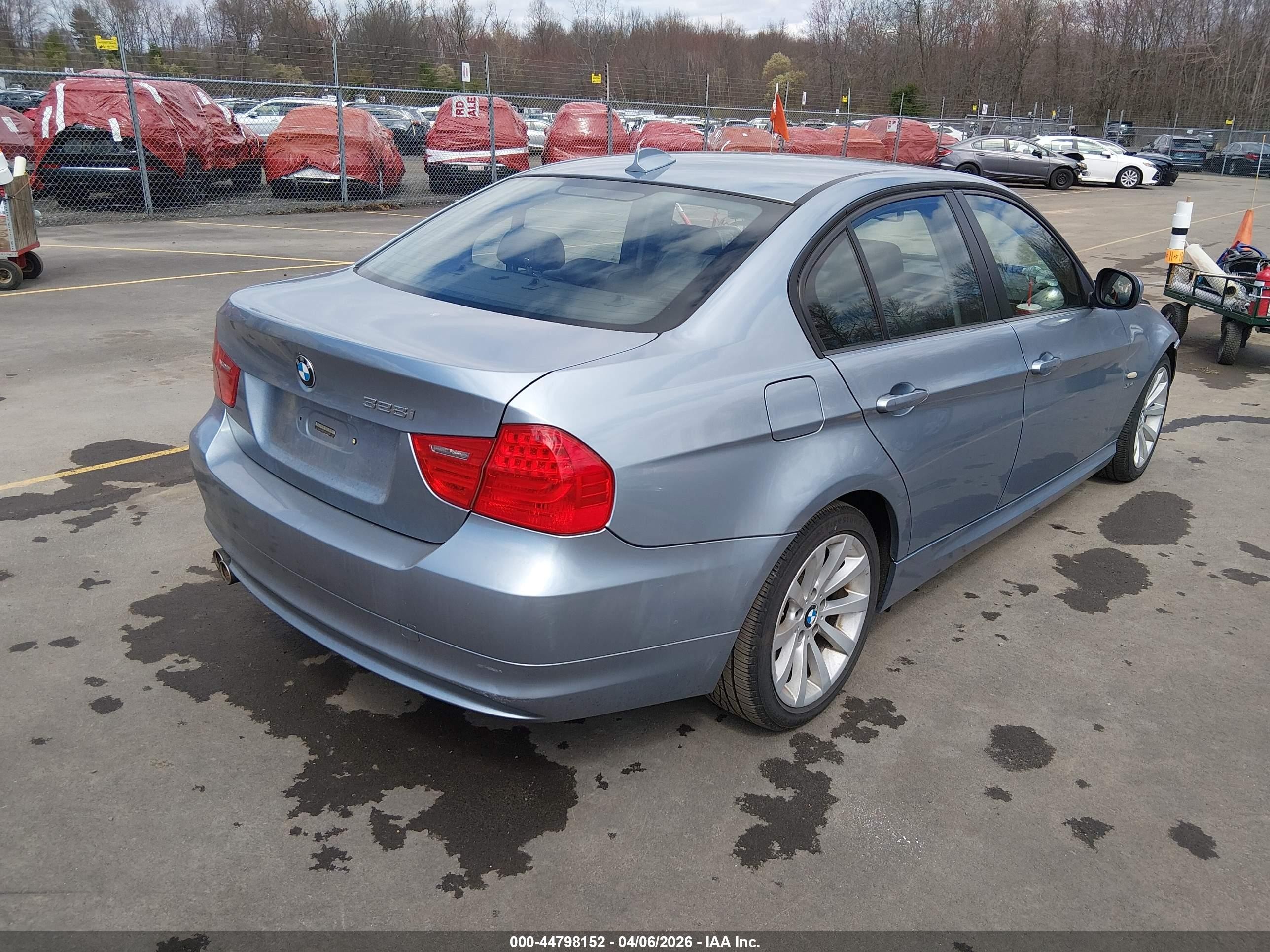 2011 Bmw 328i Xdrive Blue vin: WBAPK5G50BNN79839