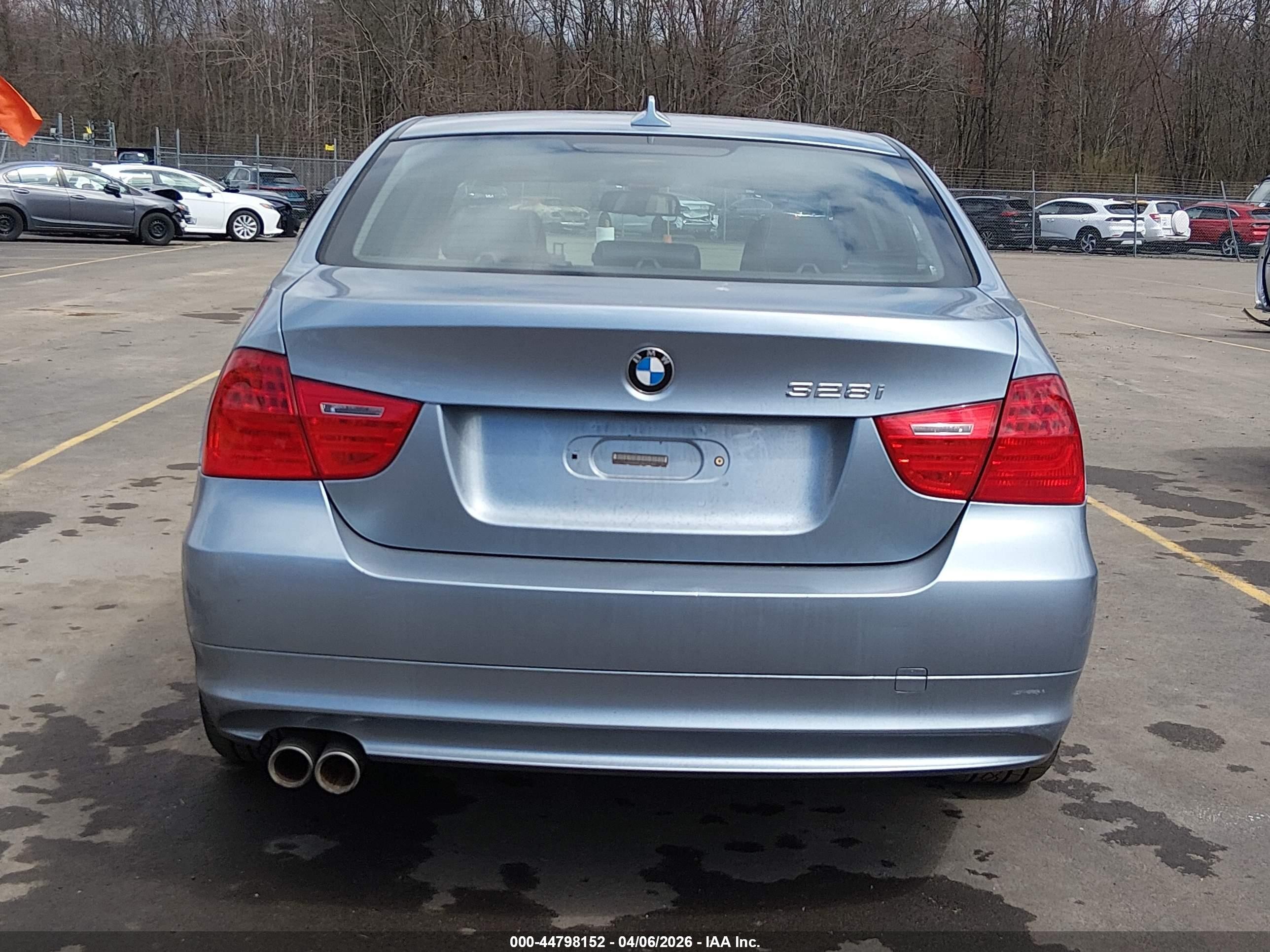 2011 Bmw 328i Xdrive Blue vin: WBAPK5G50BNN79839