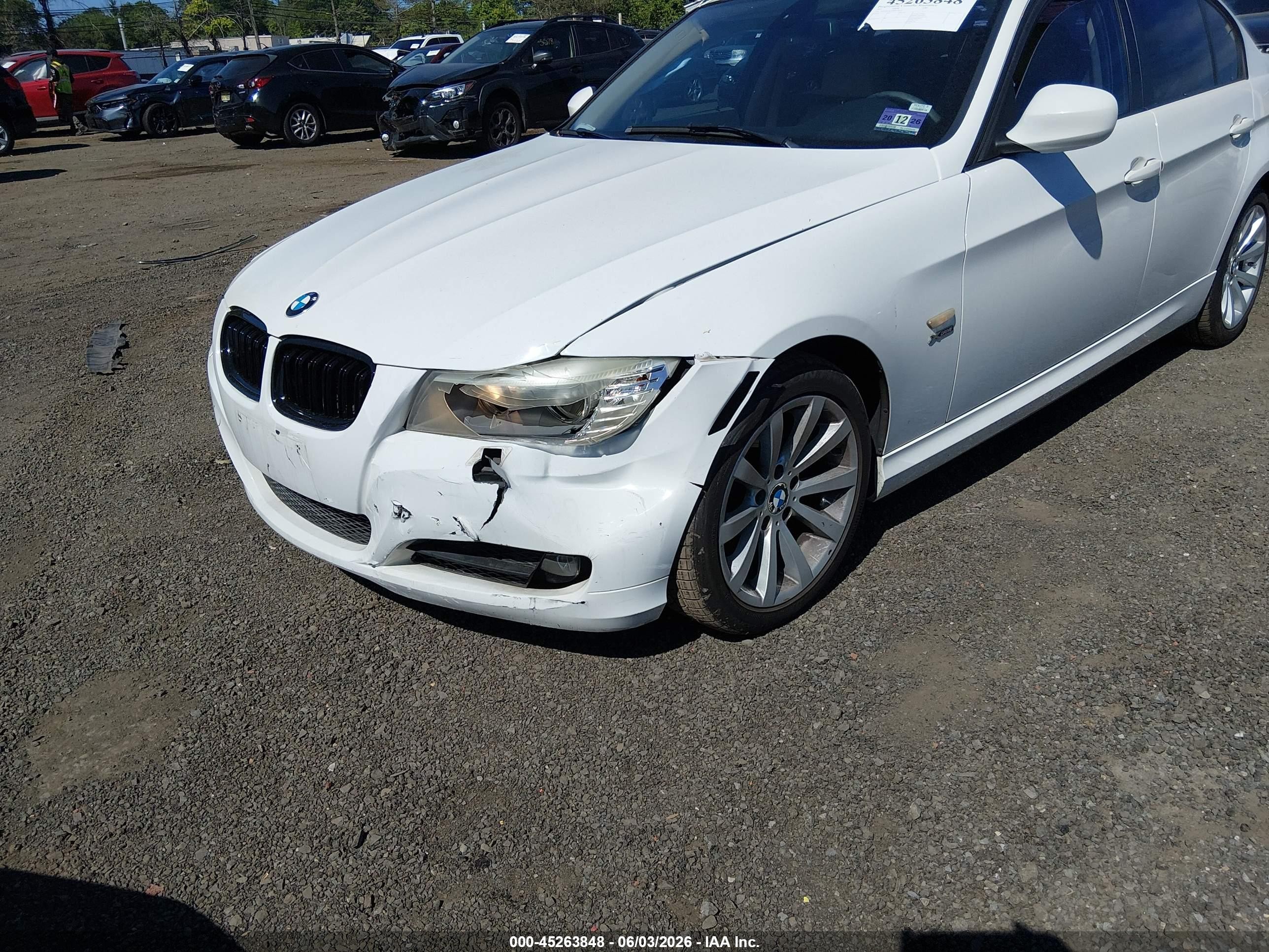 2011 Bmw 328i Xdrive Белый vin: WBAPK5G51BNN28544