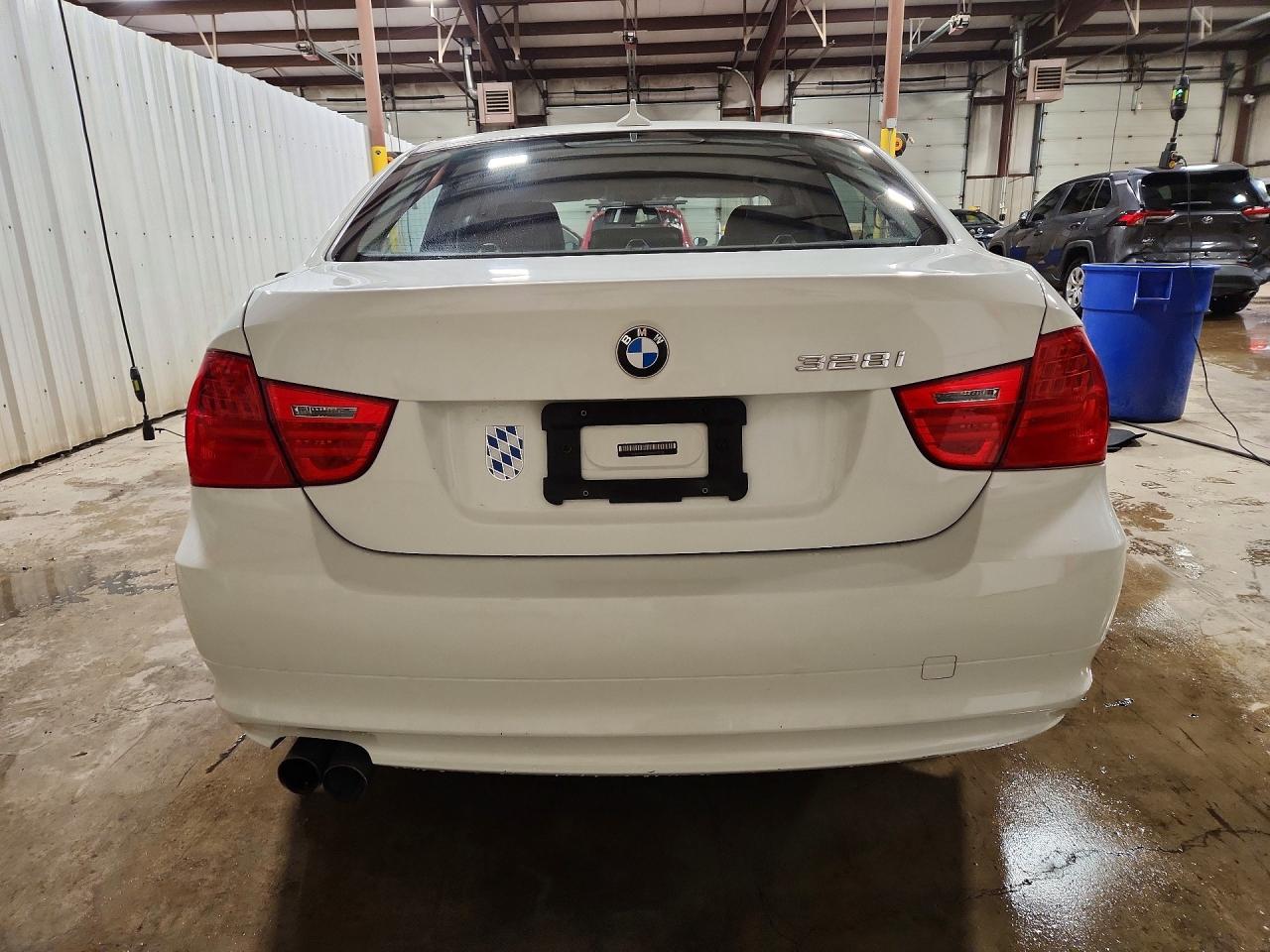 2011 Bmw 328 Xi Sulev Белый vin: WBAPK5G51BNN31718