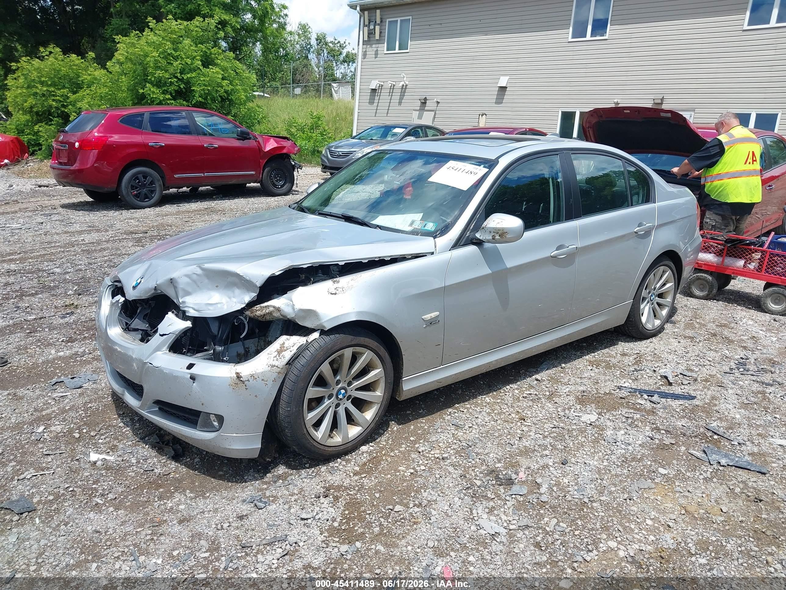 2011 Bmw 328i Xdrive Silver vin: WBAPK5G51BNN32190