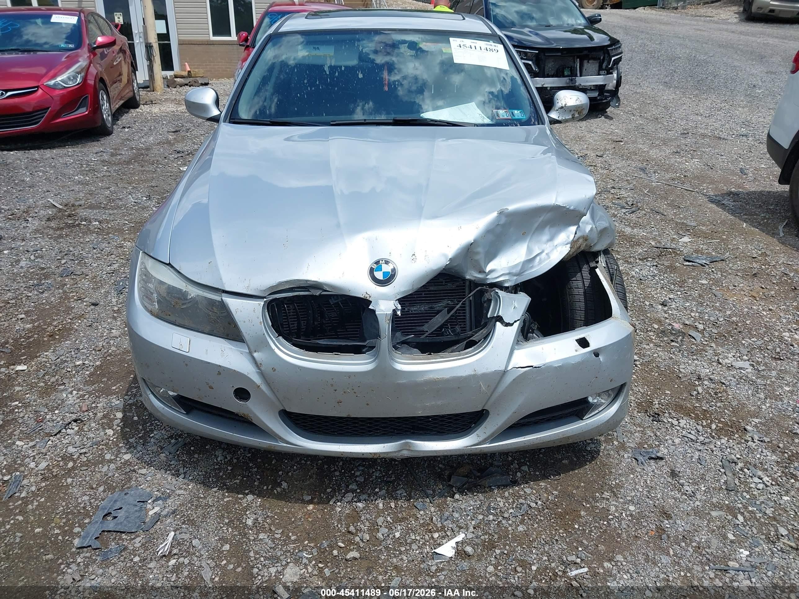 2011 Bmw 328i Xdrive Silver vin: WBAPK5G51BNN32190