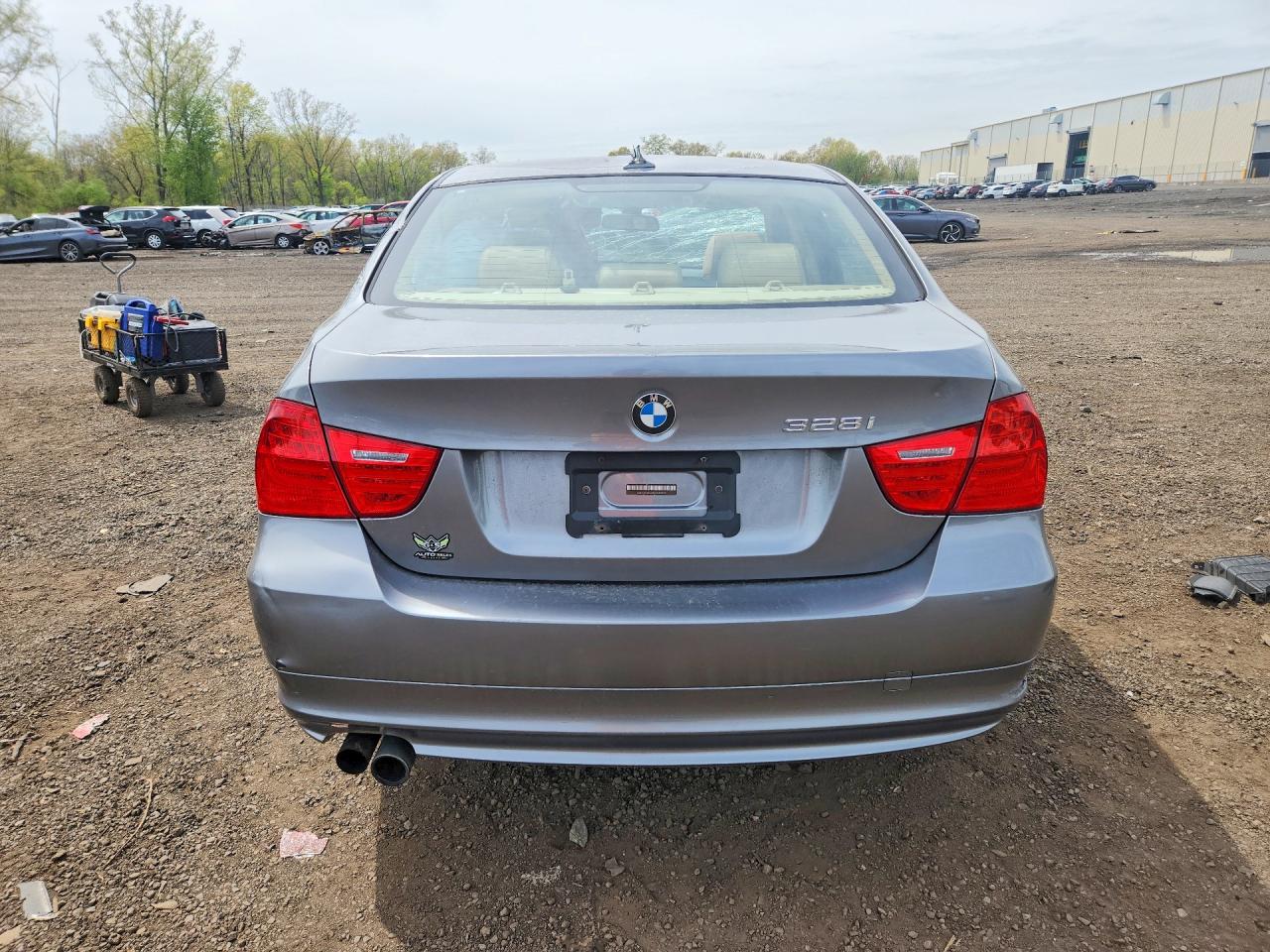 2011 Bmw 328 Xi Sulev Серый vin: WBAPK5G51BNN80093