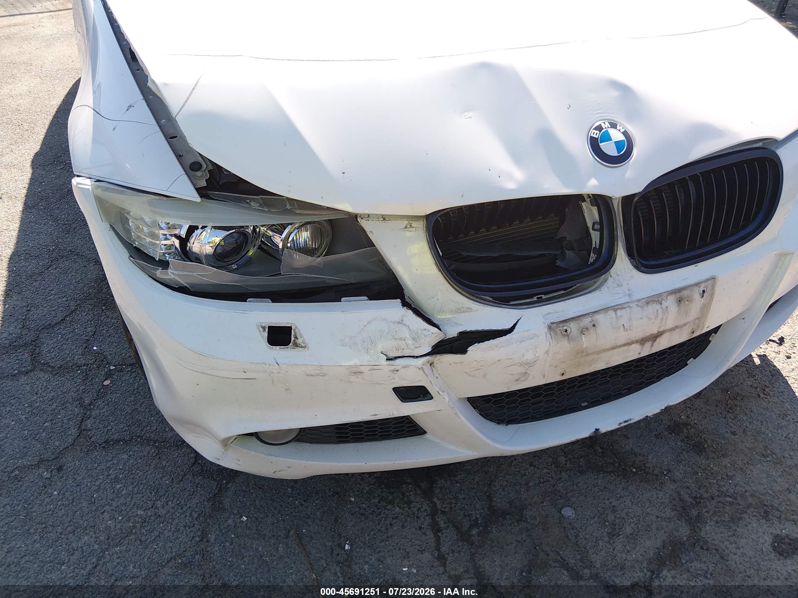 2011 Bmw 328i Xdrive White vin: WBAPK5G51BNN81342