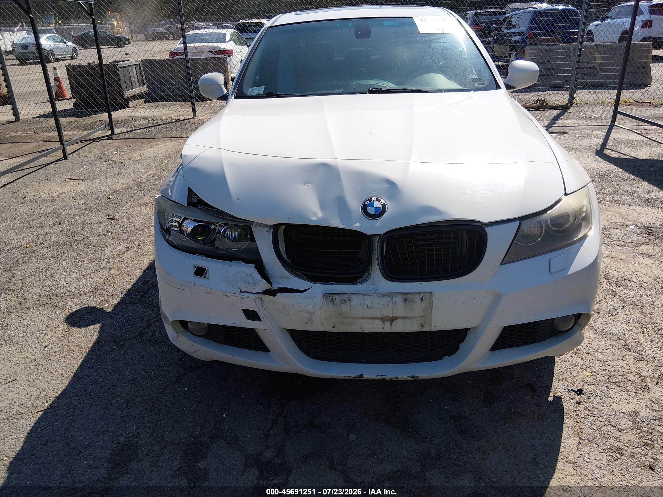 2011 Bmw 328i Xdrive White vin: WBAPK5G51BNN81342