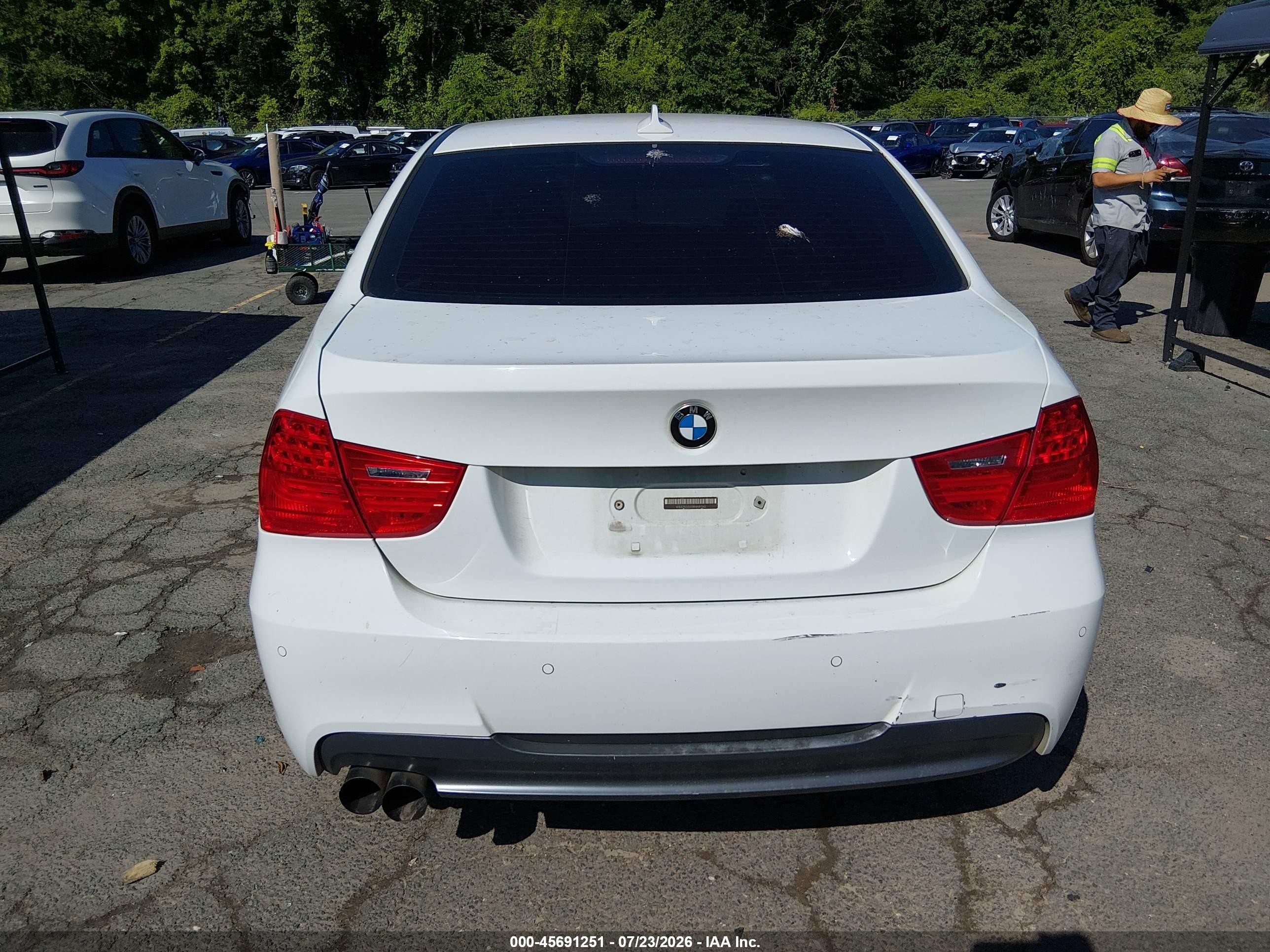 2011 Bmw 328i Xdrive White vin: WBAPK5G51BNN81342