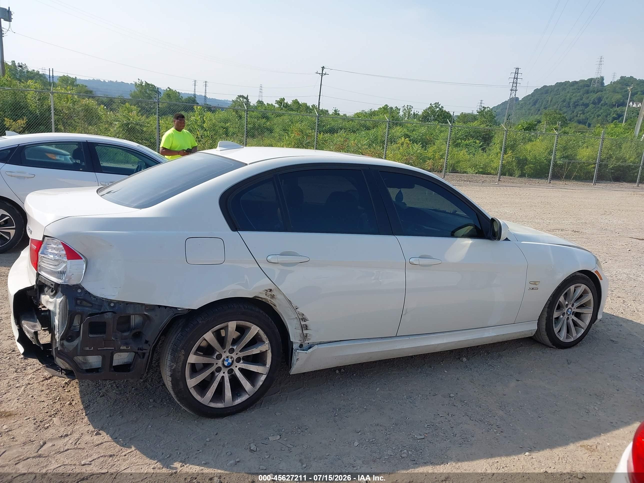 2011 Bmw 328i Xdrive White vin: WBAPK5G52BNN24390