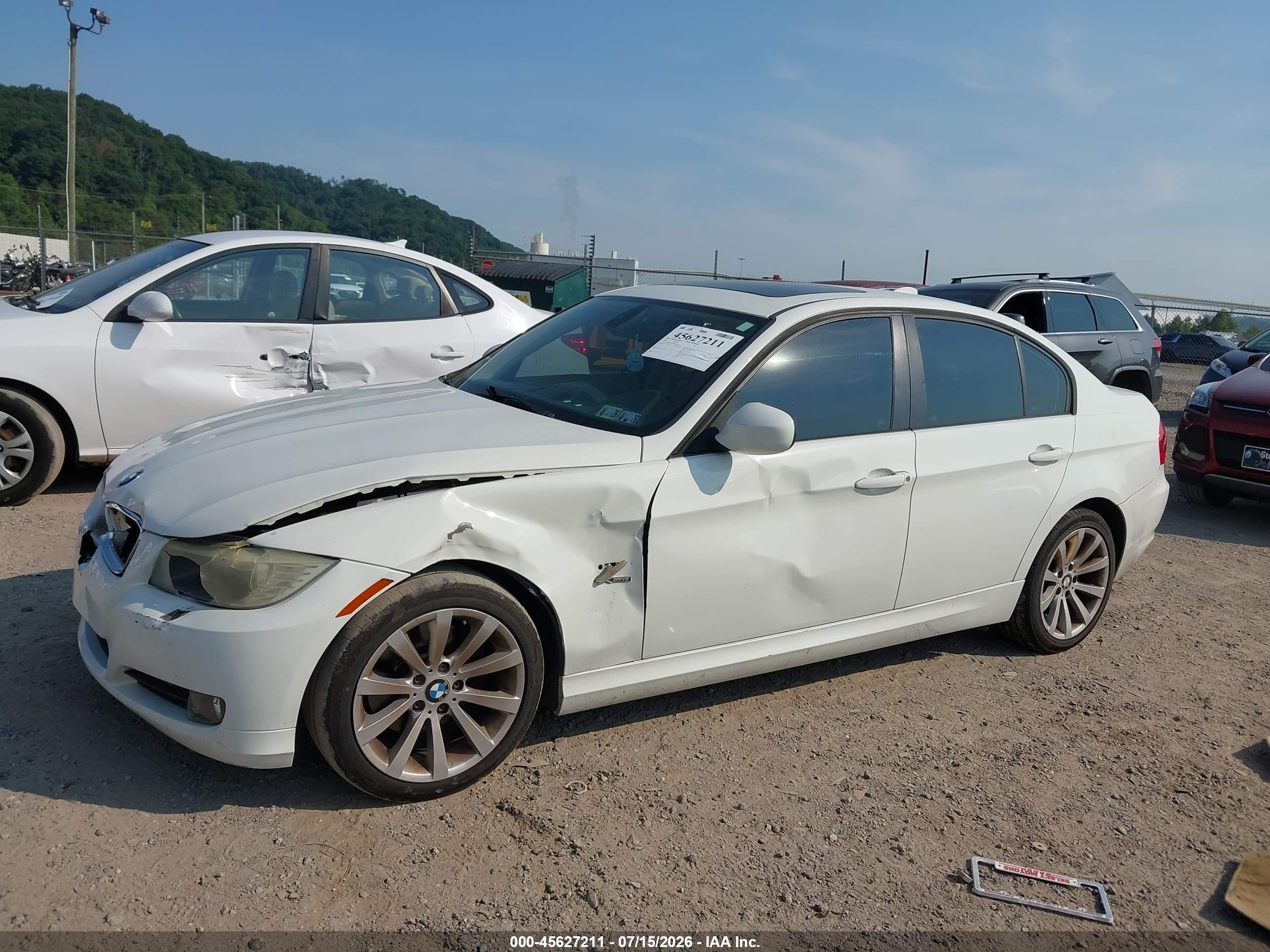2011 Bmw 328i Xdrive White vin: WBAPK5G52BNN24390