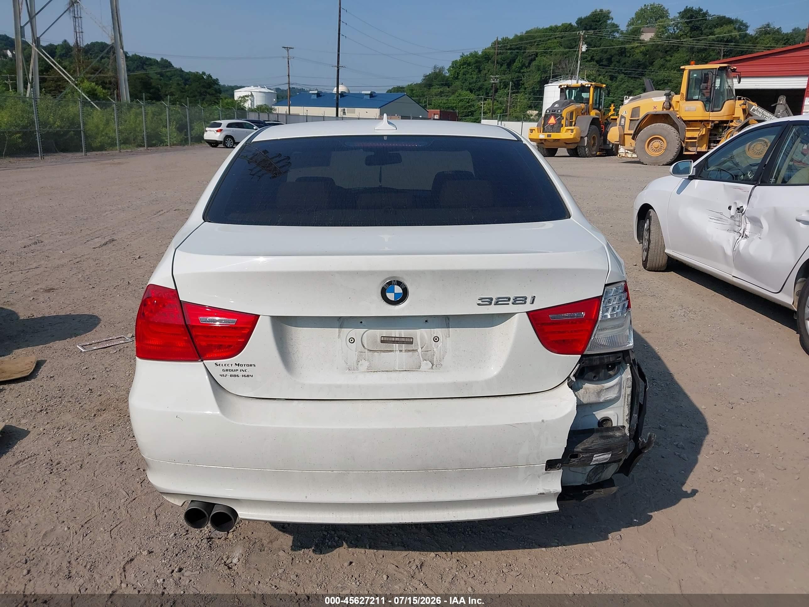 2011 Bmw 328i Xdrive White vin: WBAPK5G52BNN24390