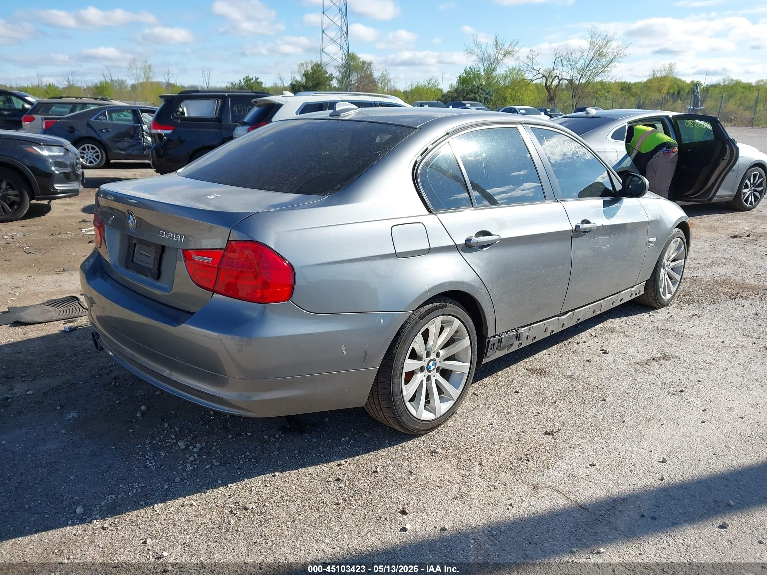 2011 Bmw 328i Xdrive Gray vin: WBAPK5G53BNN31185