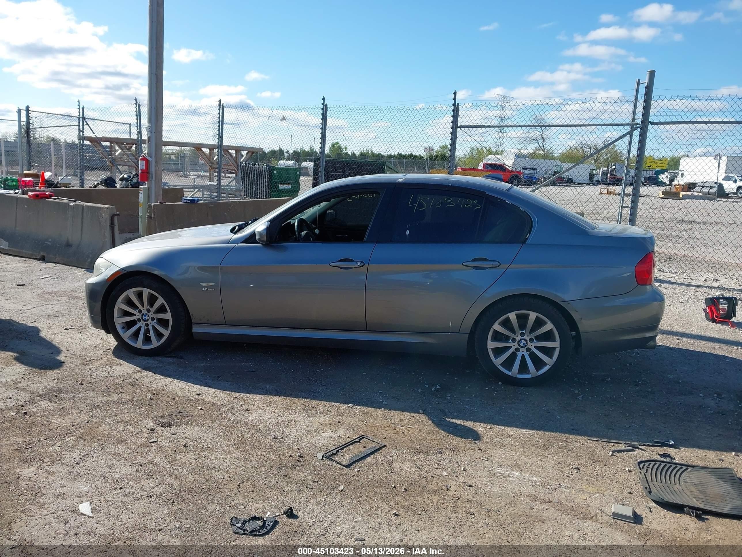 2011 Bmw 328i Xdrive Gray vin: WBAPK5G53BNN31185
