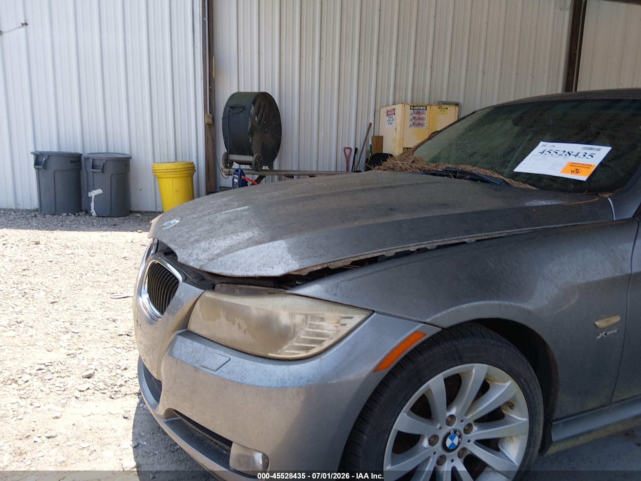 2011 Bmw 328i Xdrive Gray vin: WBAPK5G55BNN30829