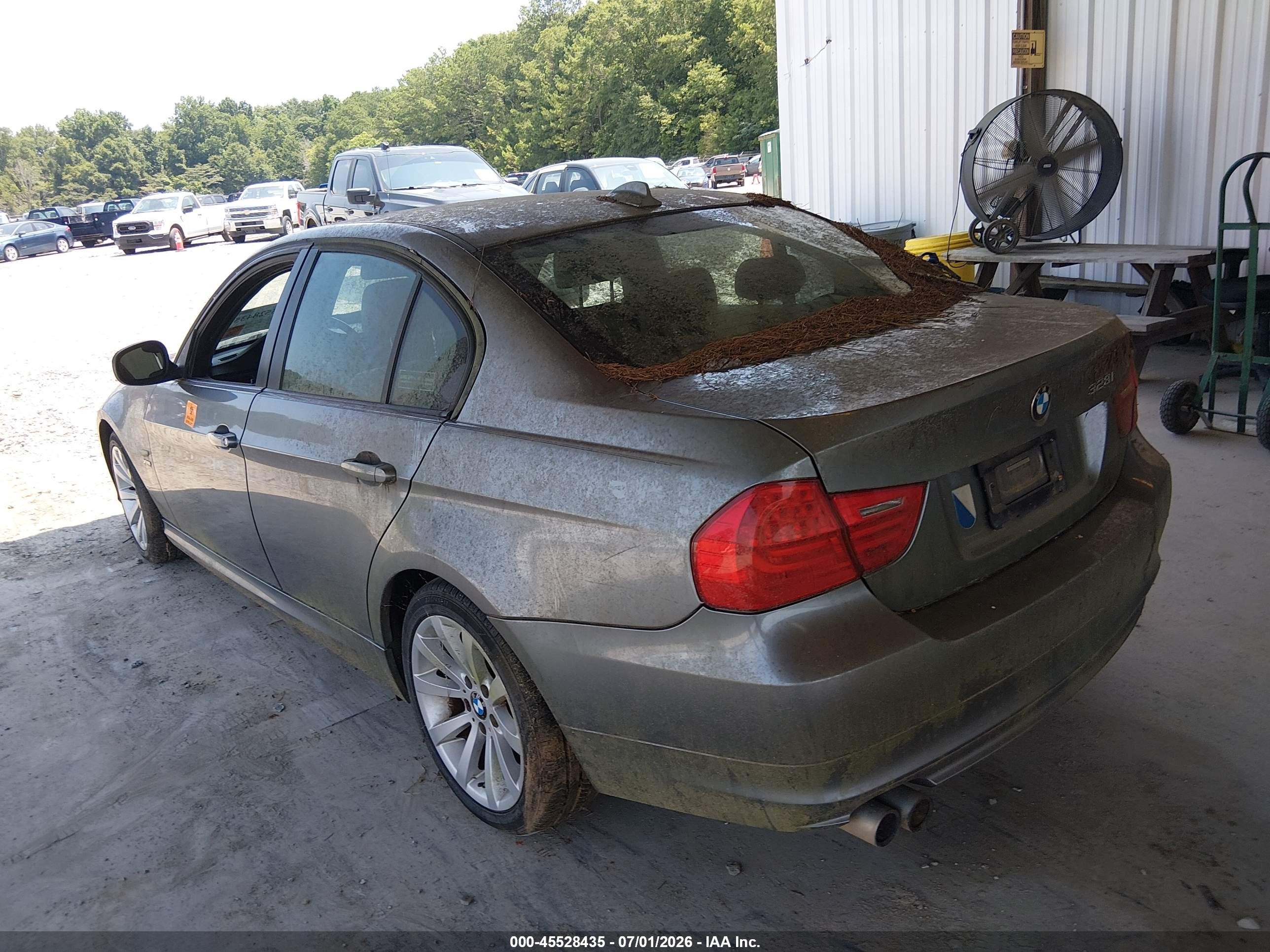 2011 Bmw 328i Xdrive Gray vin: WBAPK5G55BNN30829