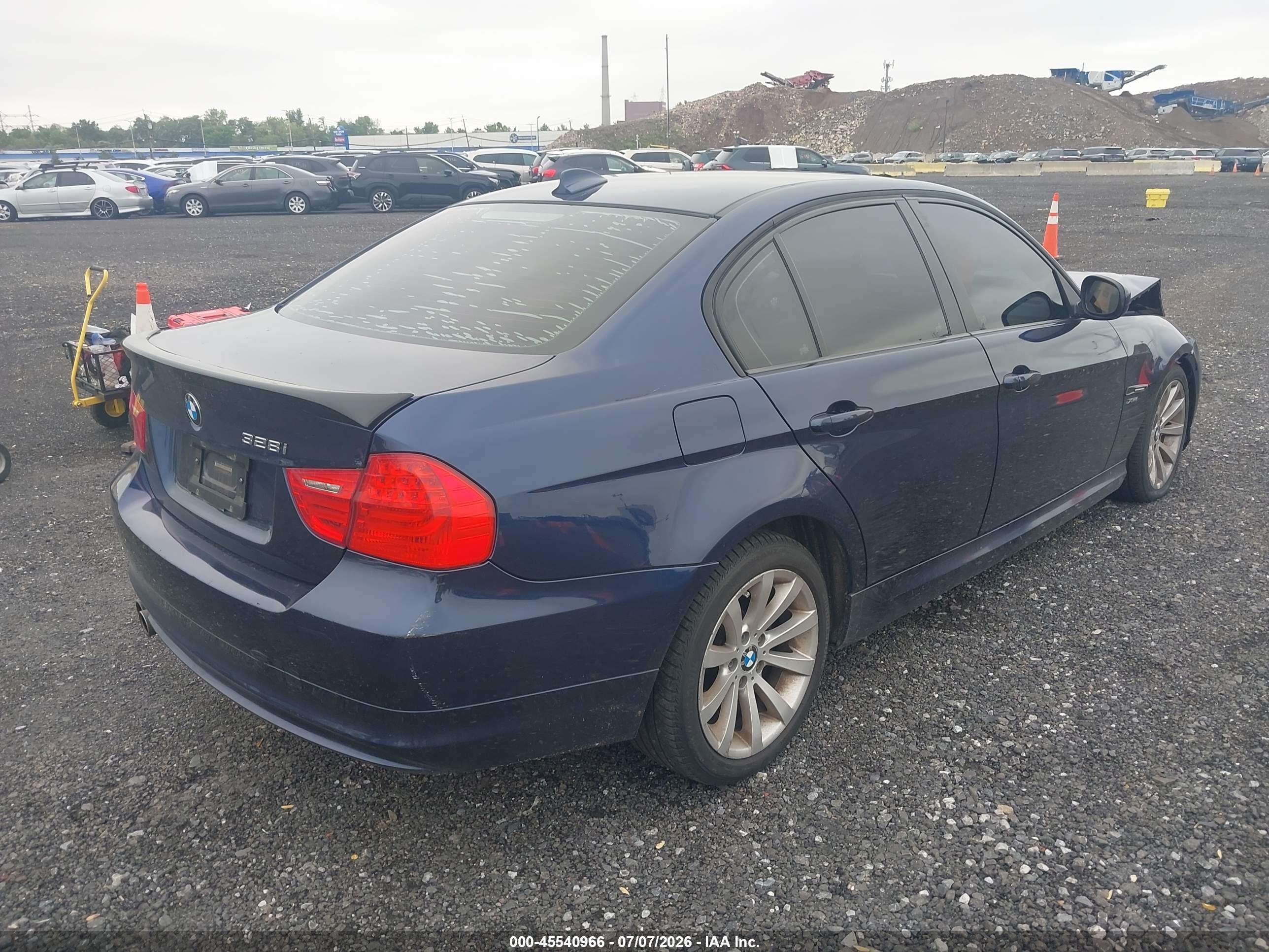 2011 Bmw 328i Xdrive Blue vin: WBAPK5G56BNN28944