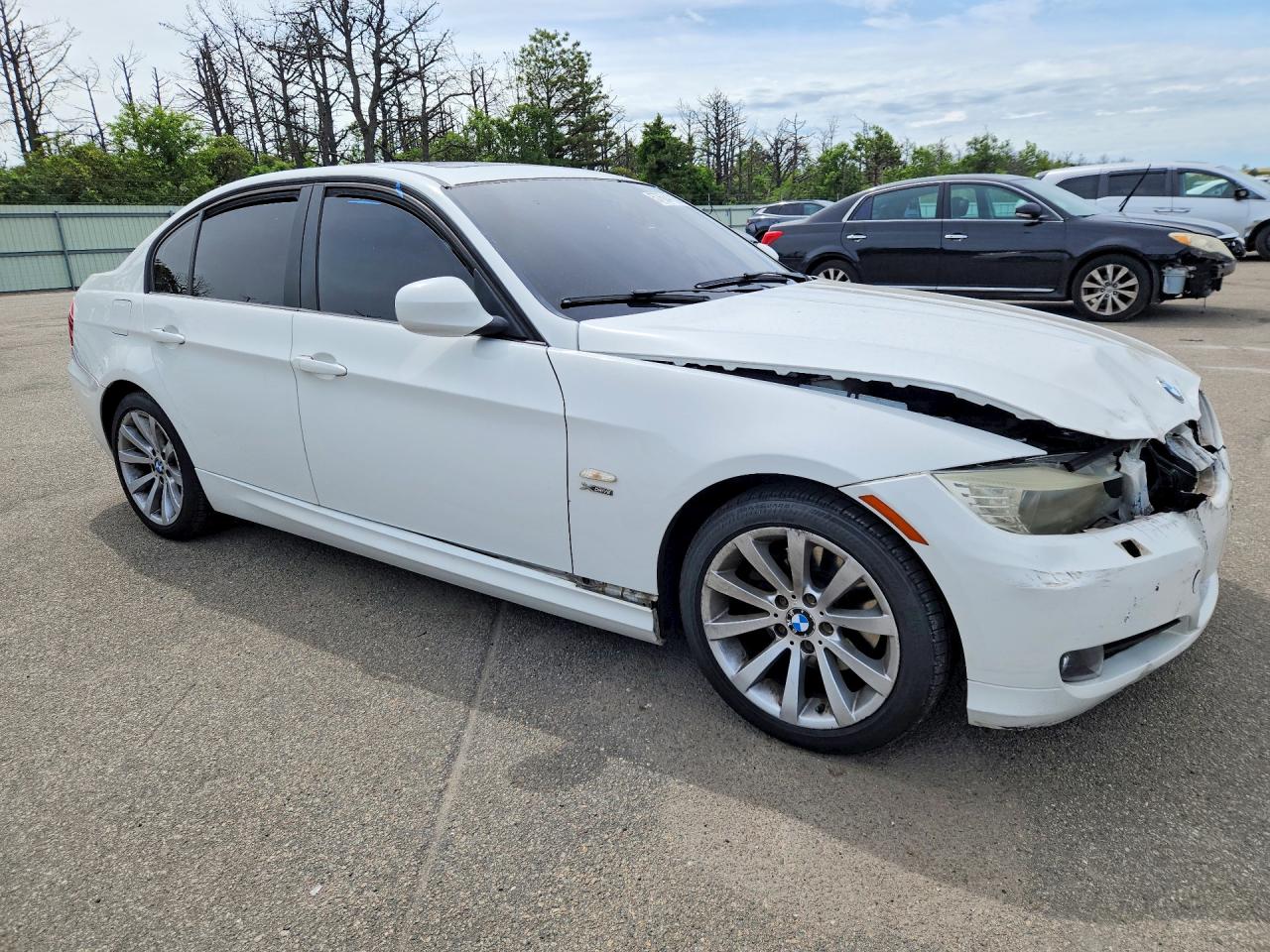 2011 Bmw 328 Xi Sulev White vin: WBAPK5G57BNN24630