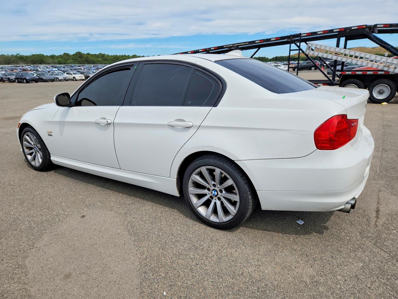 2011 Bmw 328 Xi Sulev White vin: WBAPK5G57BNN24630