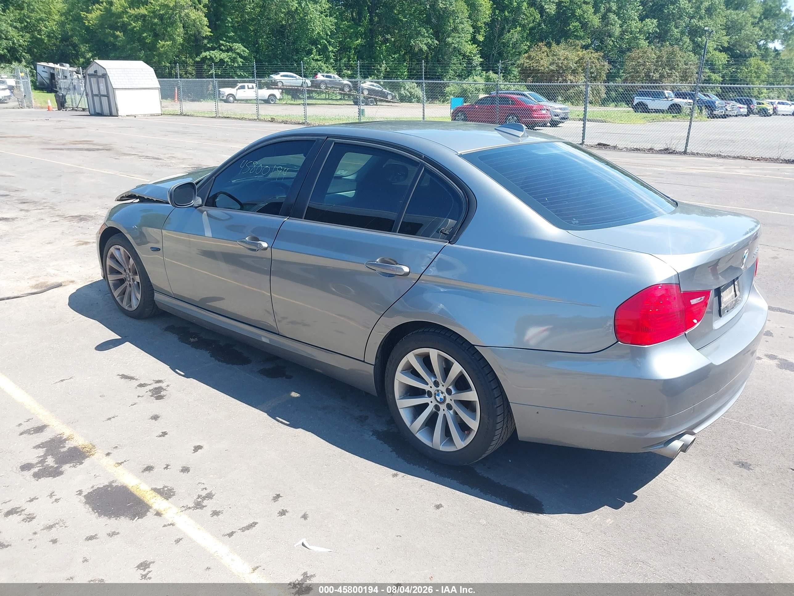 2011 Bmw 328i Xdrive Gray vin: WBAPK5G57BNN27477