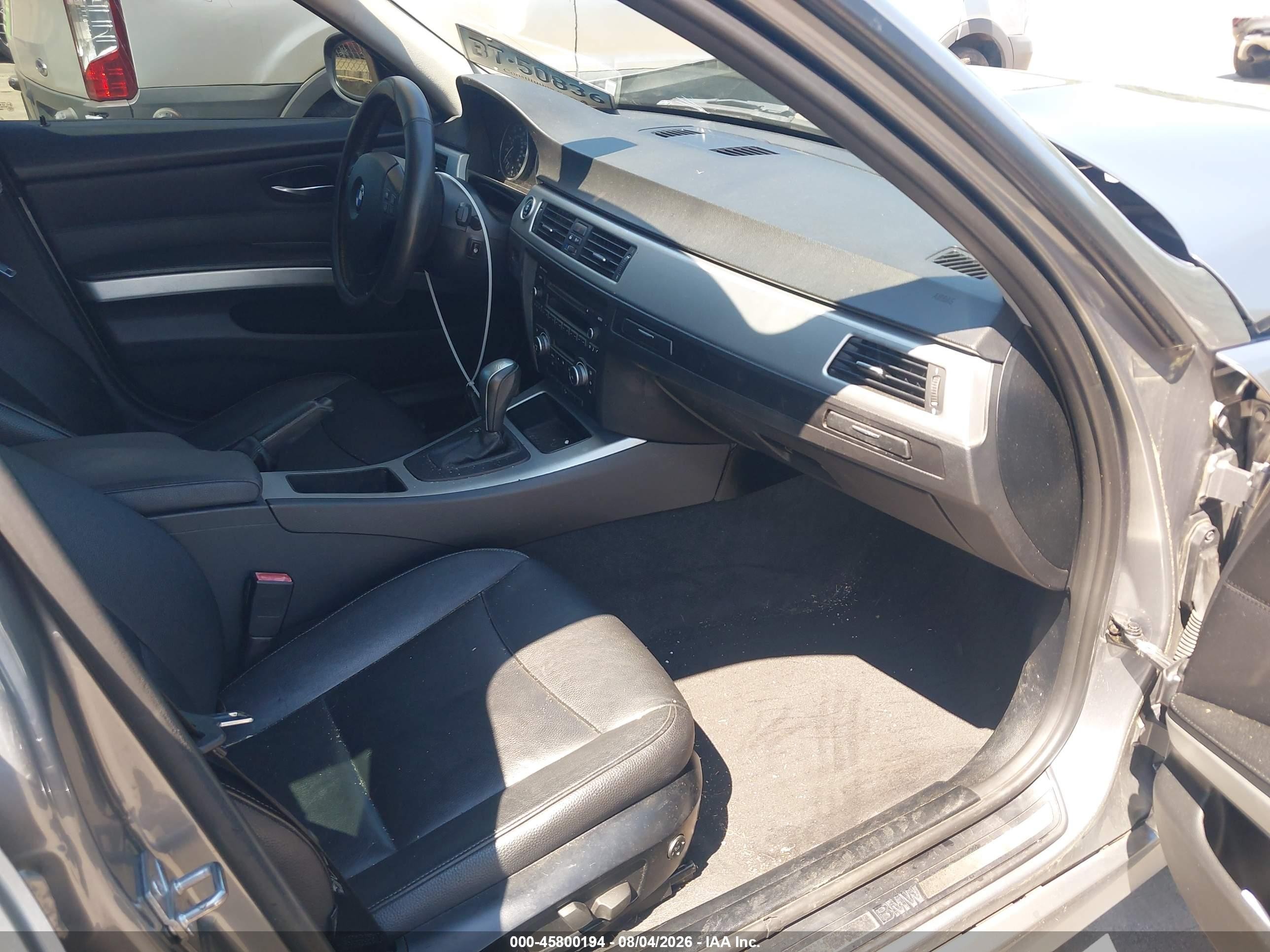 2011 Bmw 328i Xdrive Gray vin: WBAPK5G57BNN27477