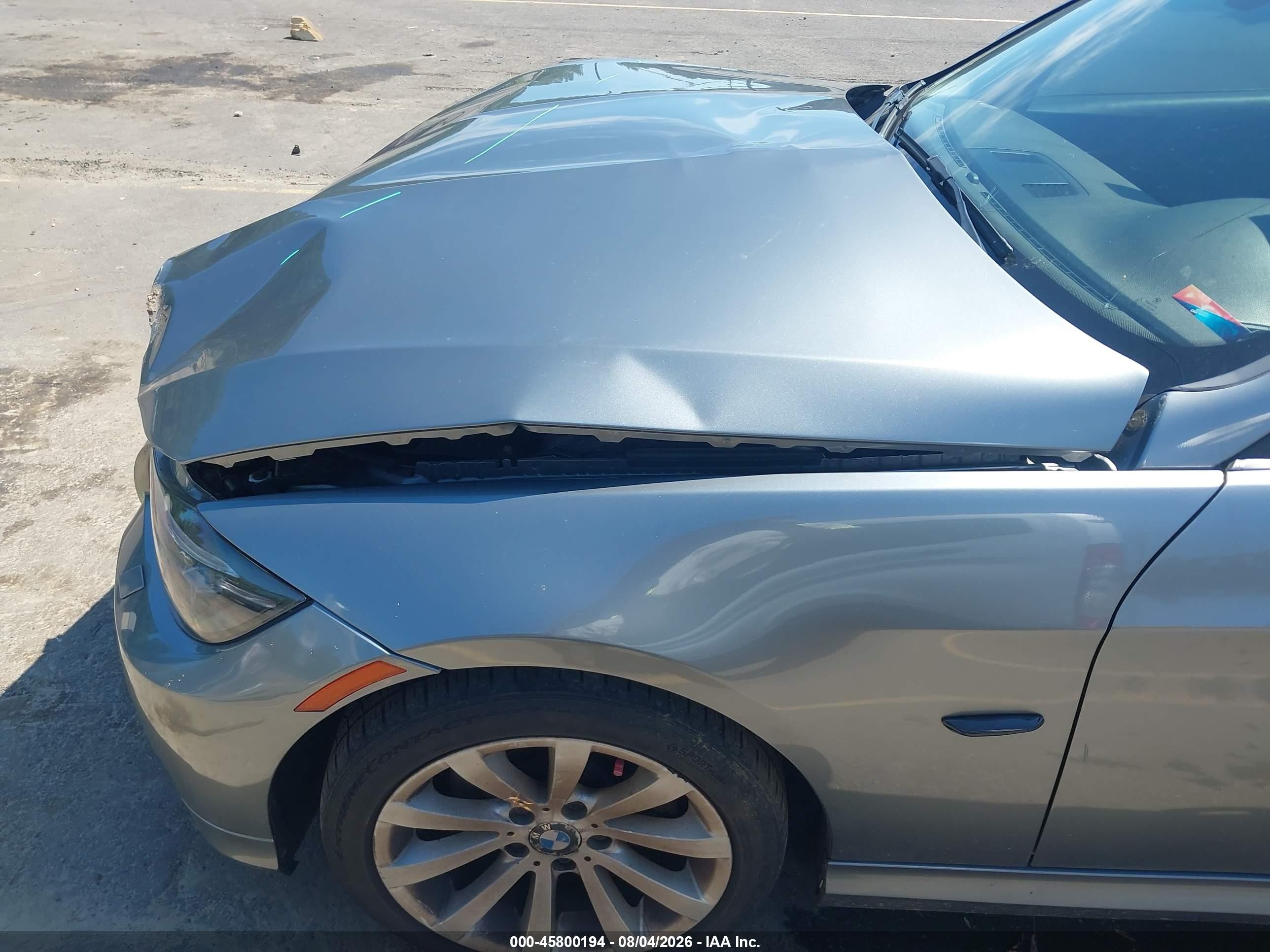 2011 Bmw 328i Xdrive Gray vin: WBAPK5G57BNN27477