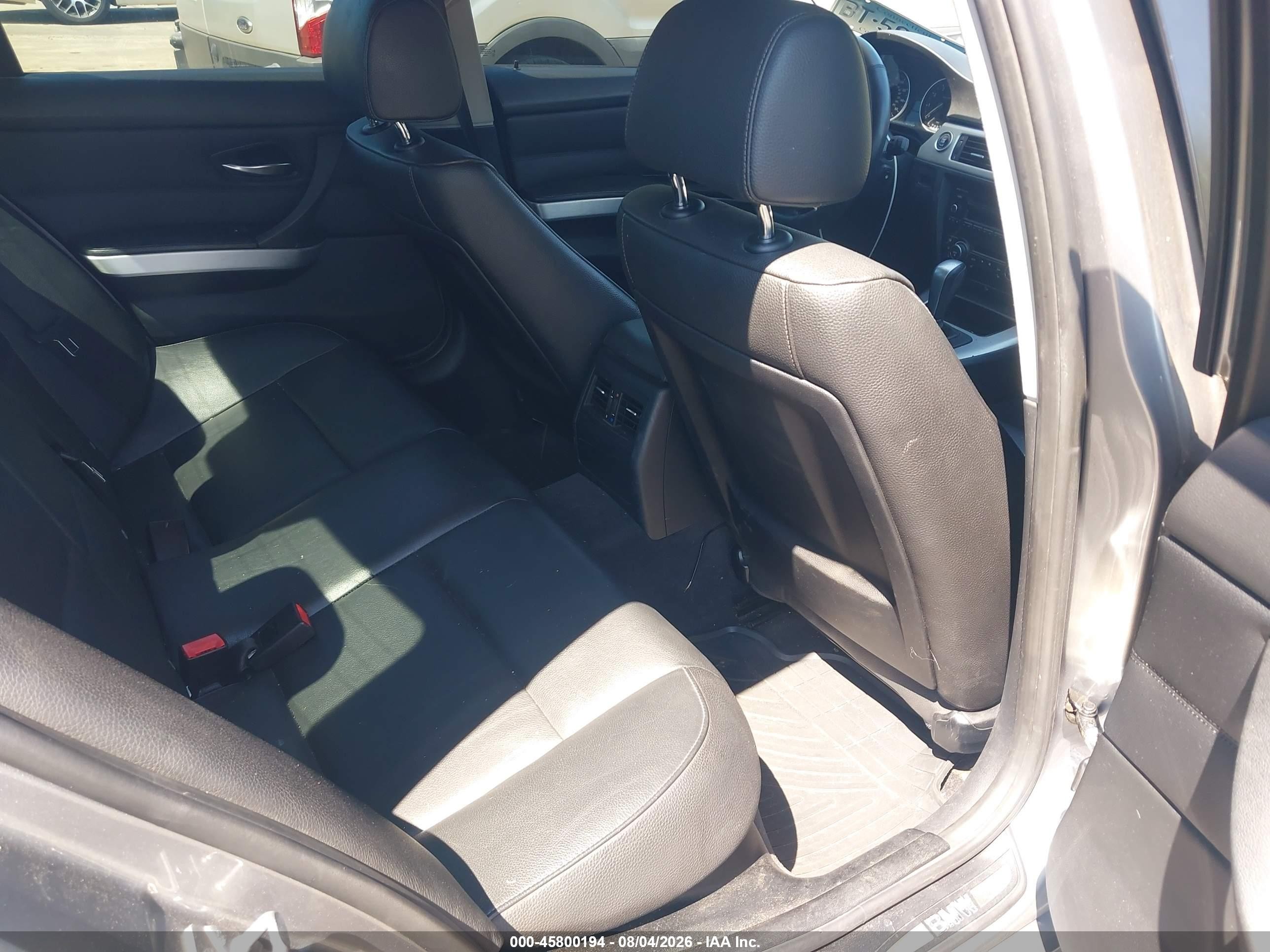 2011 Bmw 328i Xdrive Gray vin: WBAPK5G57BNN27477