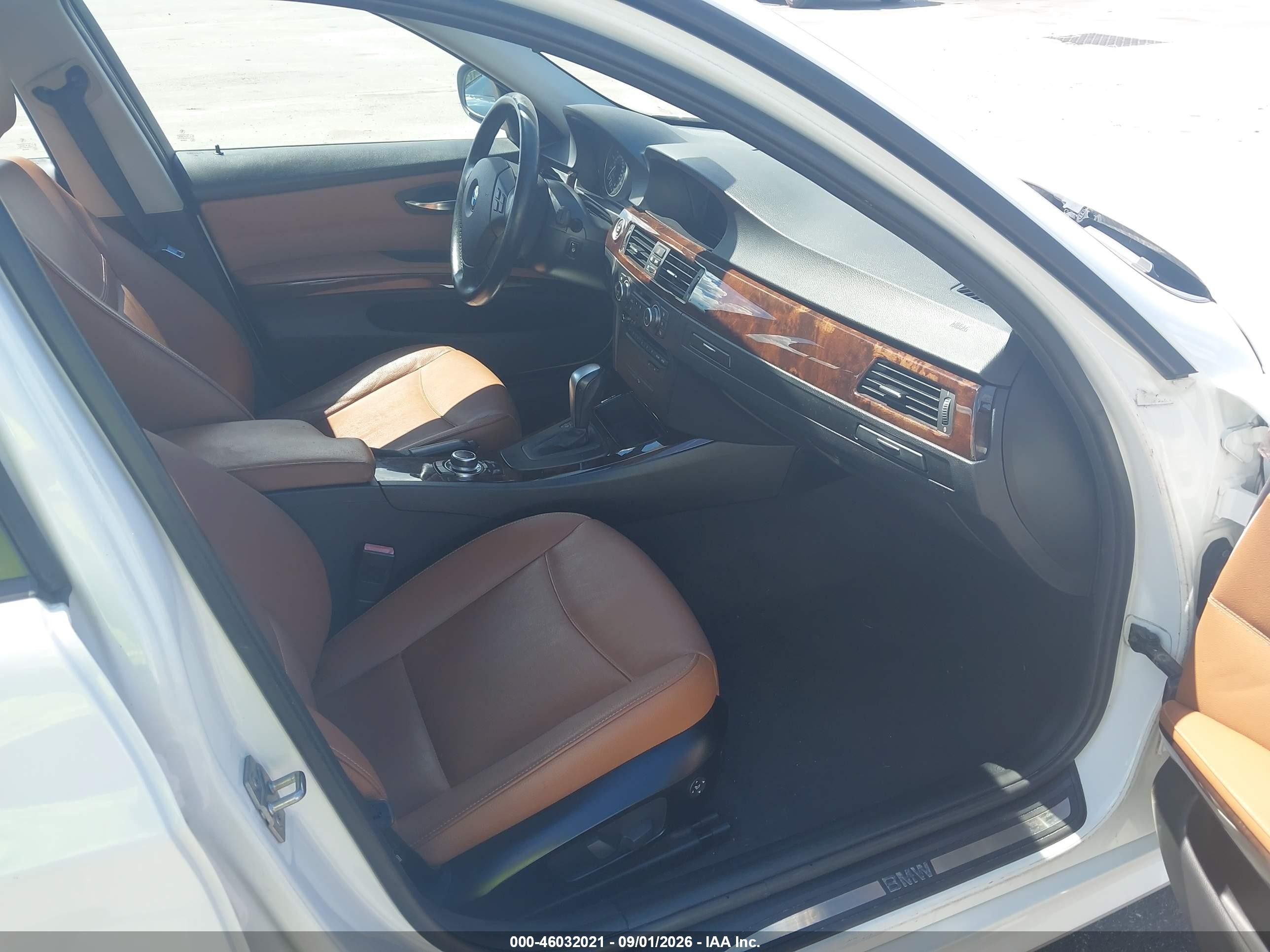 2011 Bmw 328i Xdrive White vin: WBAPK5G57BNN80518