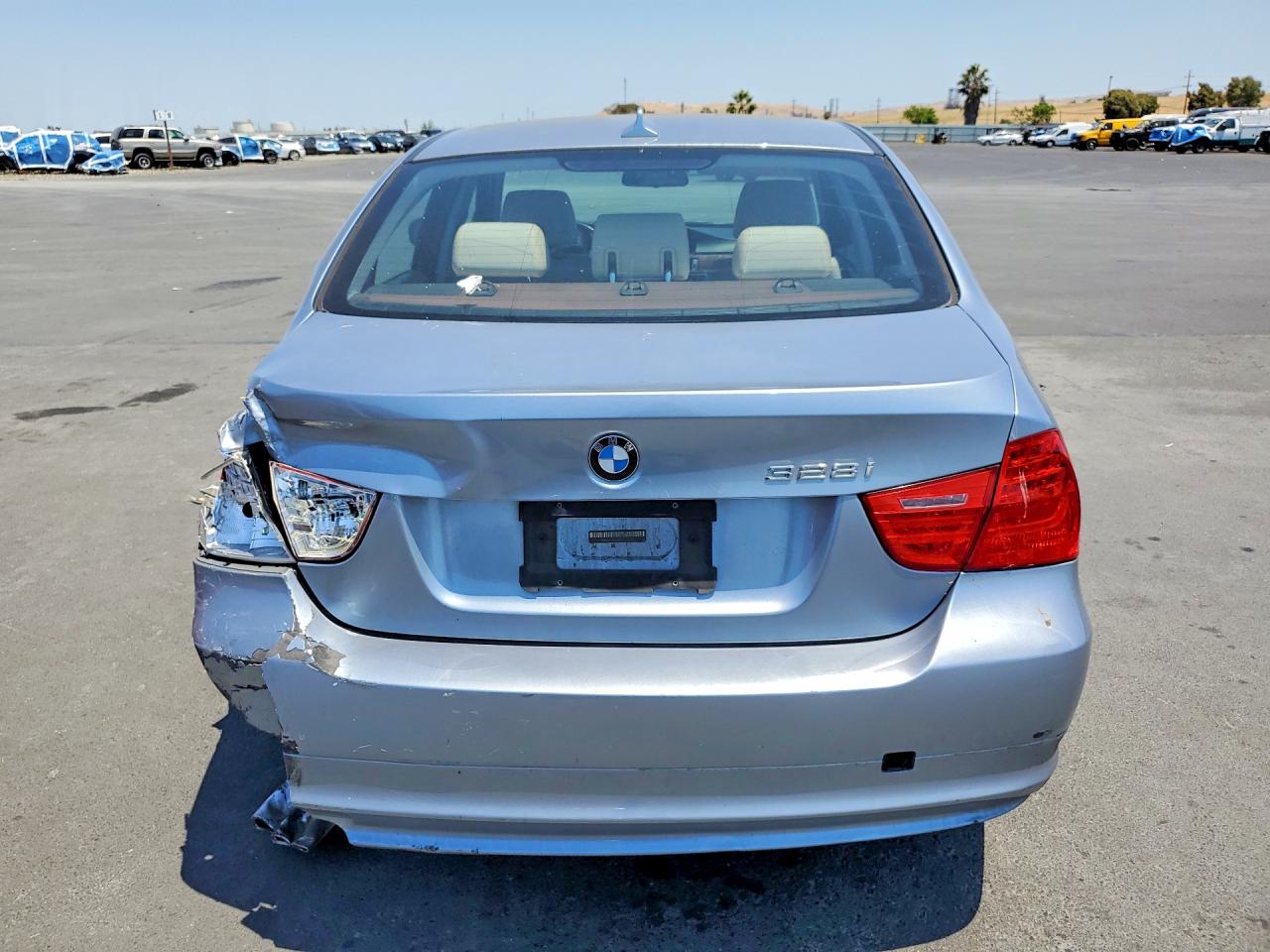 2011 Bmw 328 Xi Sulev Blue vin: WBAPK5G58BNN26547