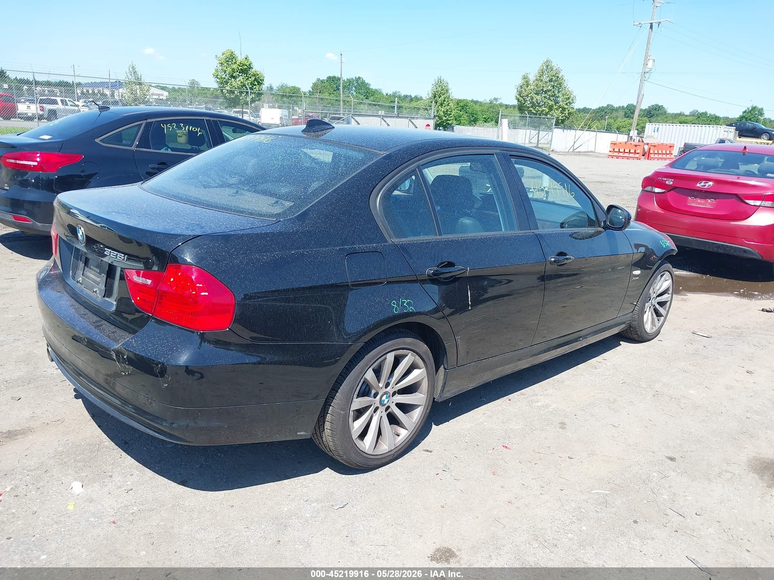 2011 Bmw 328i Xdrive Black vin: WBAPK5G58BNN28704