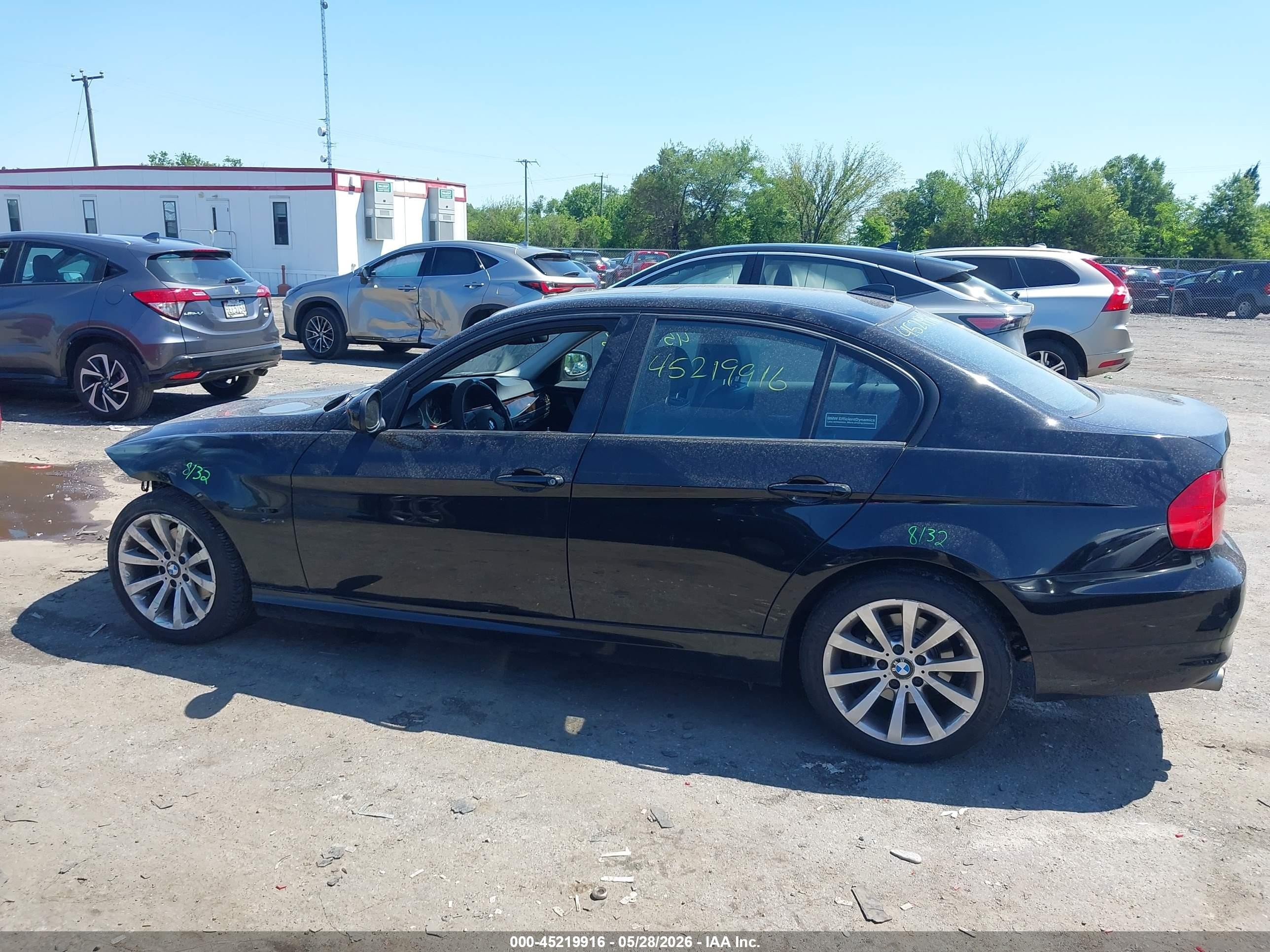 2011 Bmw 328i Xdrive Black vin: WBAPK5G58BNN28704