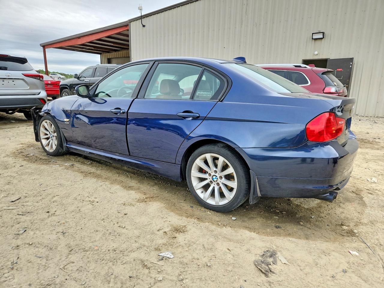 2011 Bmw 328 Xi Sulev Blue vin: WBAPK5G58BNN80124