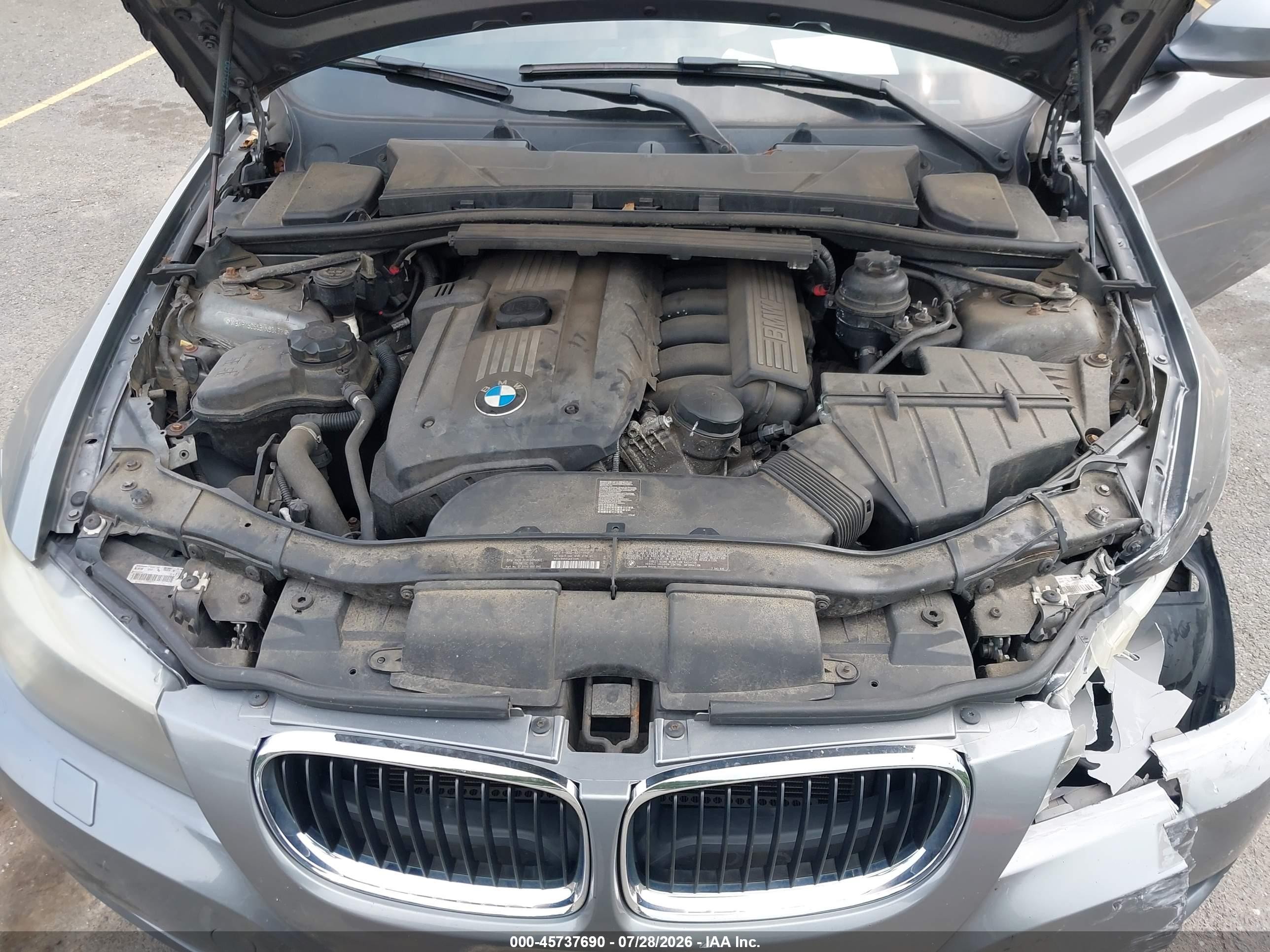 2011 Bmw 328i Xdrive Gray vin: WBAPK5G58BNN80432