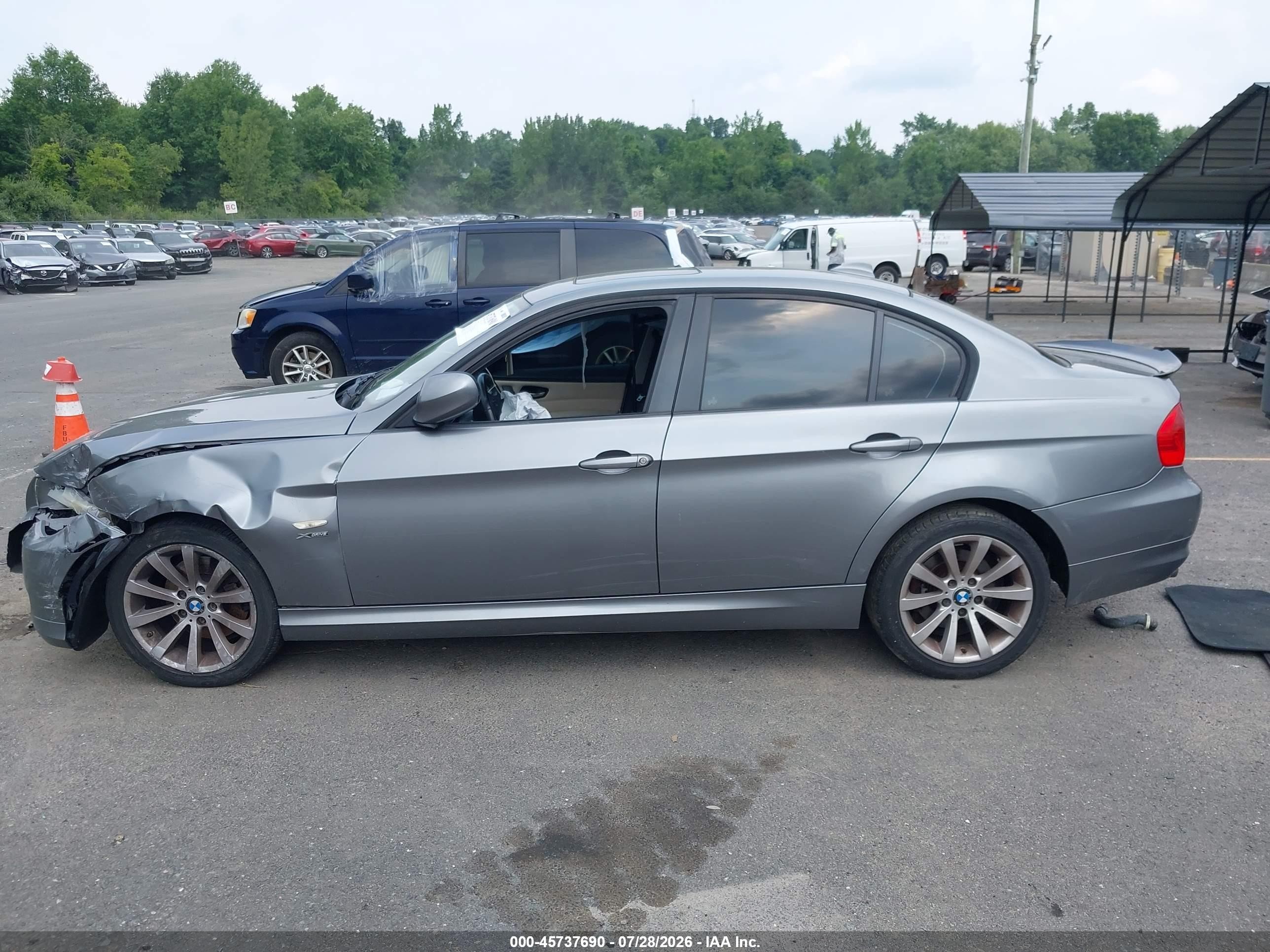 2011 Bmw 328i Xdrive Gray vin: WBAPK5G58BNN80432