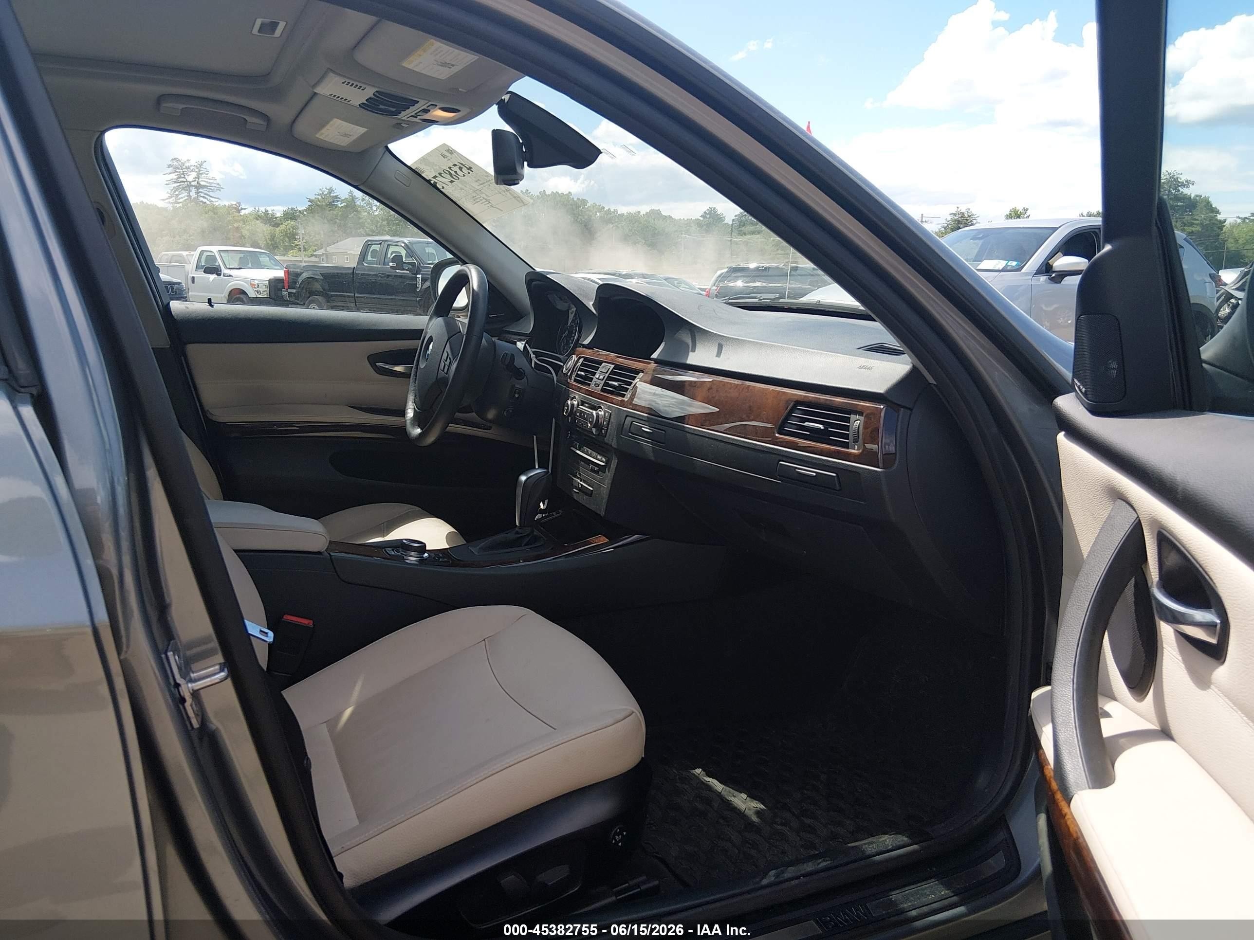 2011 Bmw 328i Xdrive Gray vin: WBAPK5G5XBNN80500