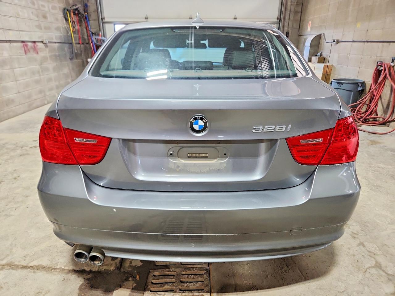 2009 Bmw 328 Xi Серый vin: WBAPK73509A450745