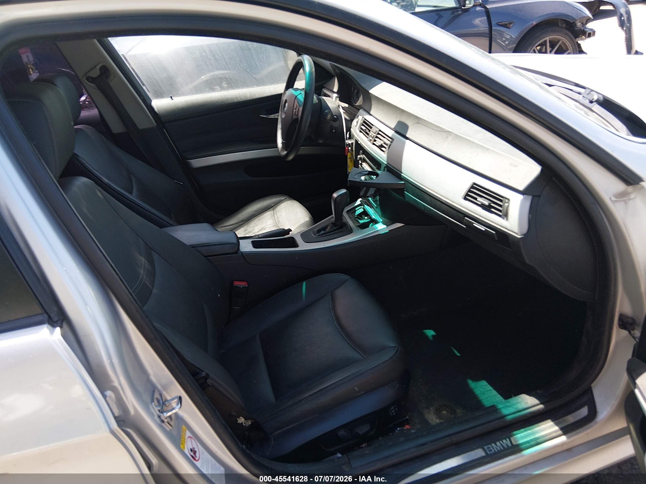 2009 Bmw 328i Xdrive Silver vin: WBAPK73509A451992