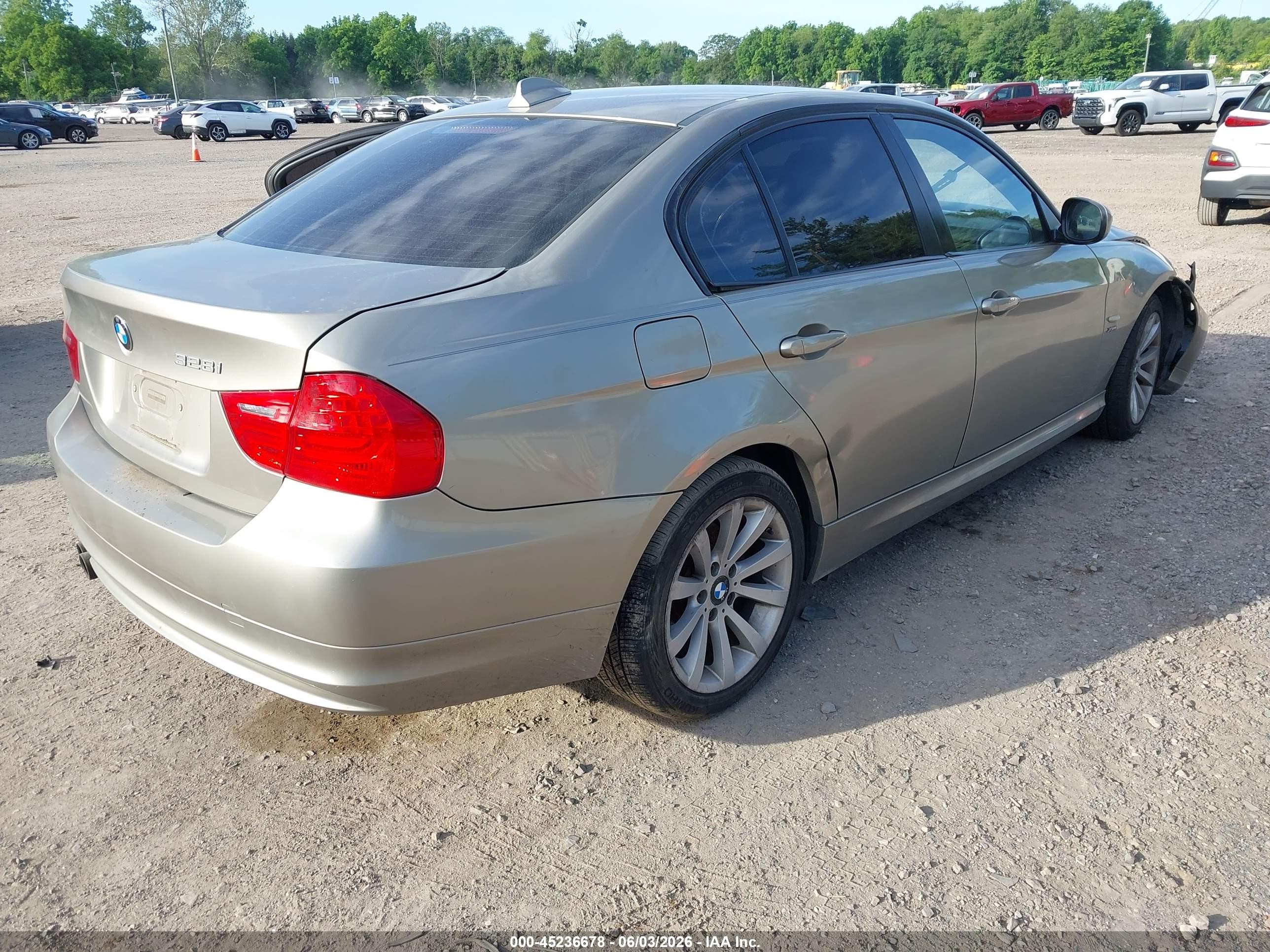2009 Bmw 328i Xdrive Бежевый vin: WBAPK73529A451914