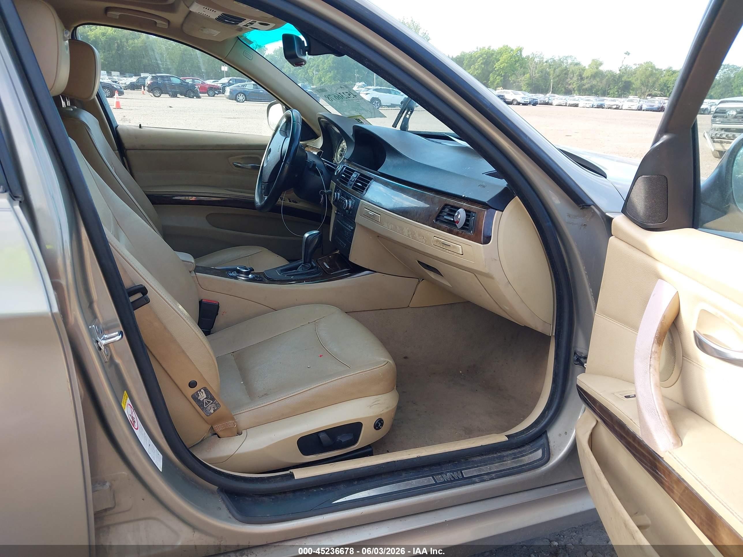 2009 Bmw 328i Xdrive Бежевый vin: WBAPK73529A451914