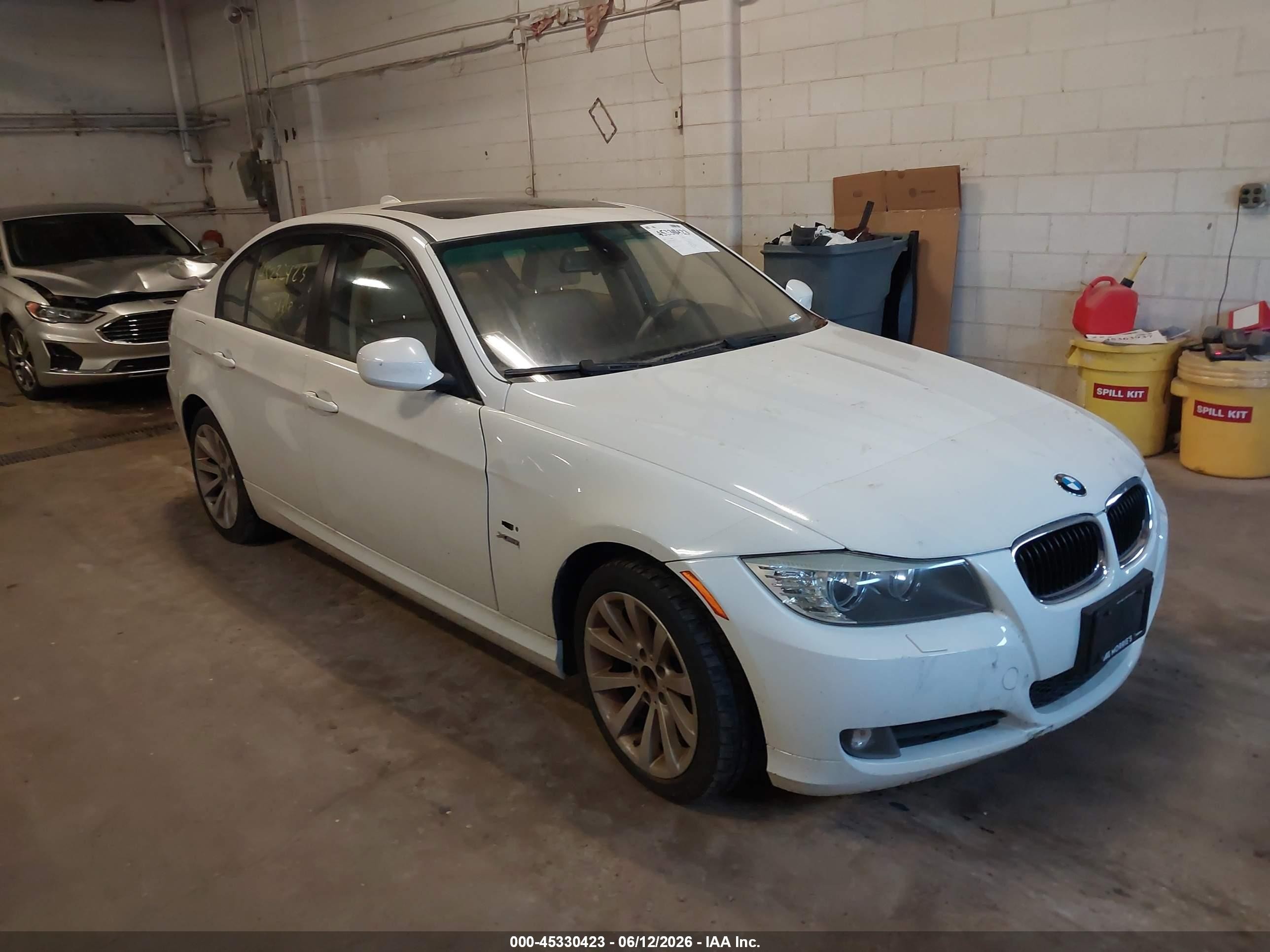 2009 Bmw 328i Xdrive Белый vin: WBAPK73559A452572
