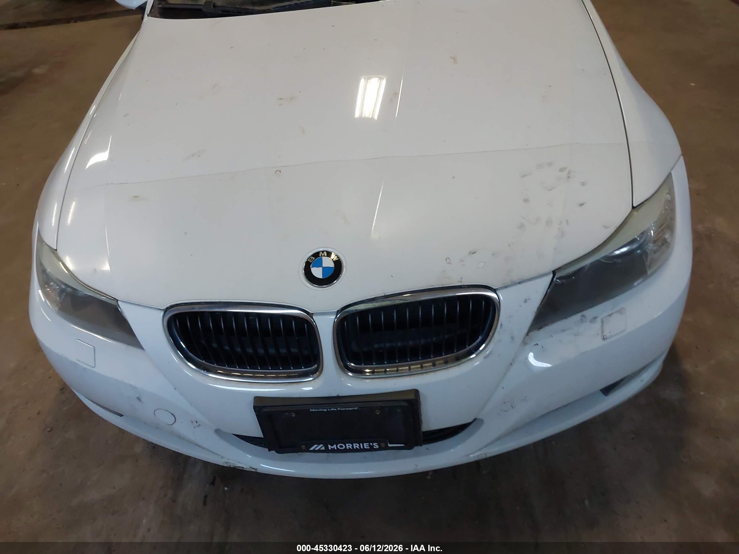 2009 Bmw 328i Xdrive White vin: WBAPK73559A452572