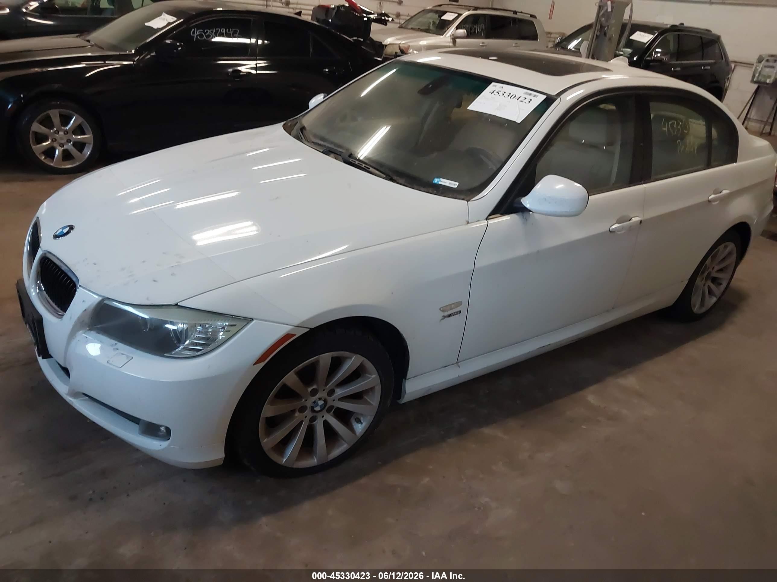2009 Bmw 328i Xdrive White vin: WBAPK73559A452572