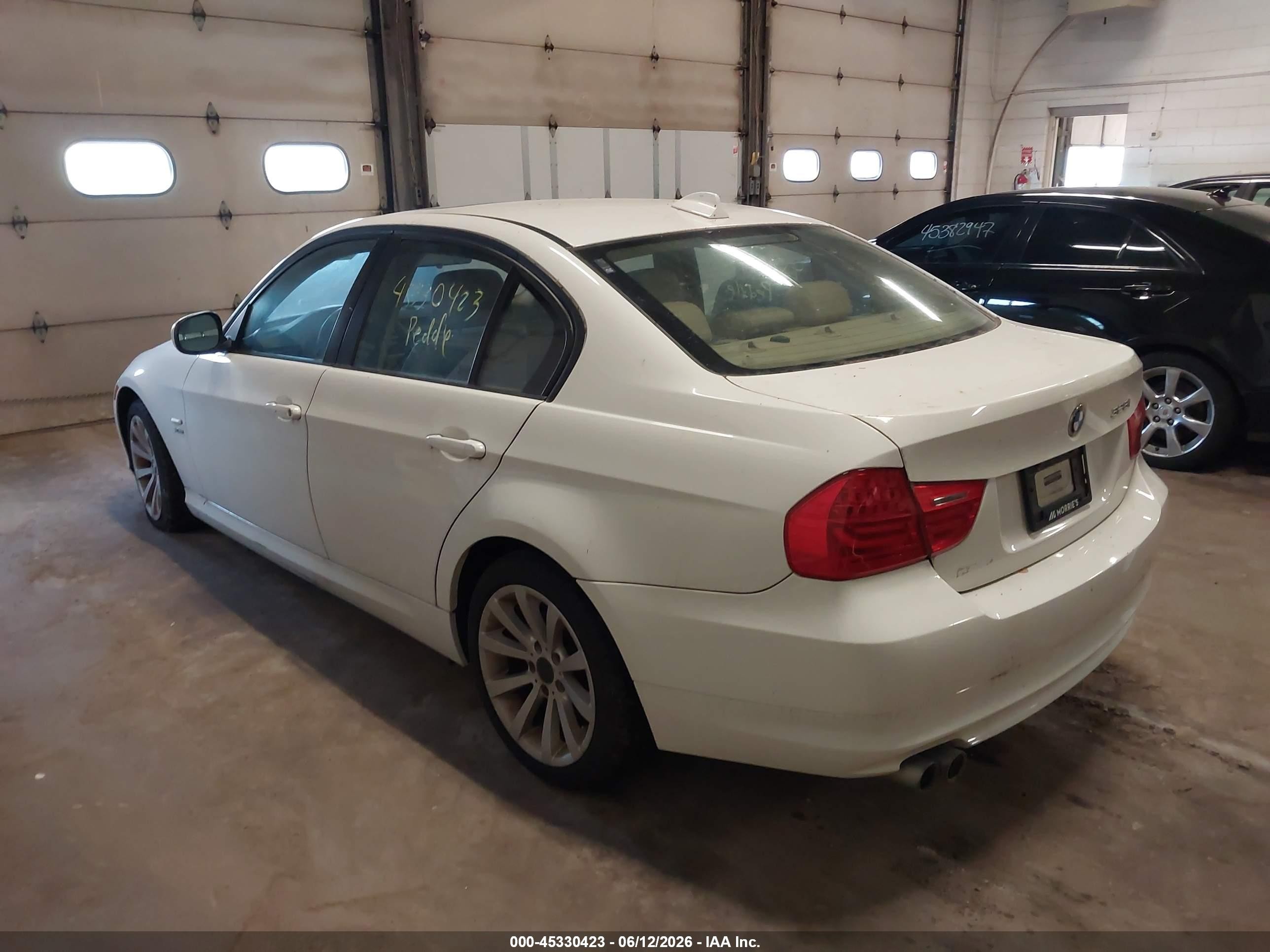 2009 Bmw 328i Xdrive White vin: WBAPK73559A452572