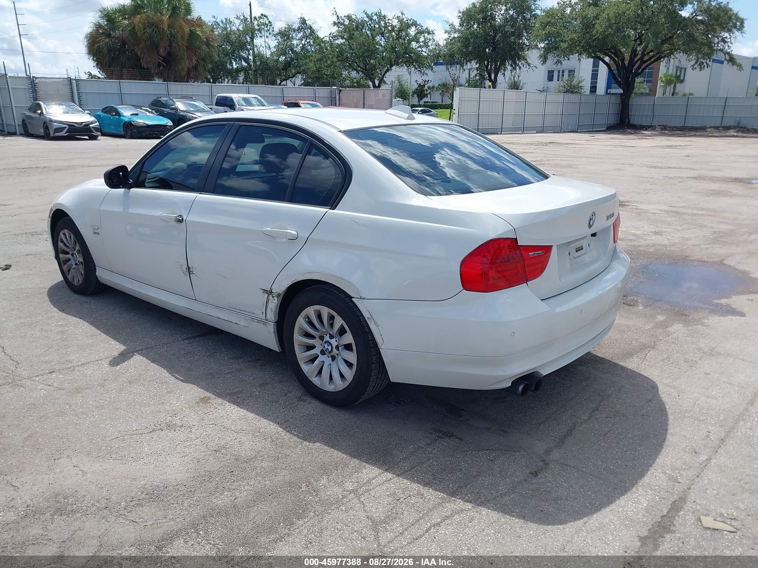2009 Bmw 328i Xdrive White vin: WBAPK73569A465119