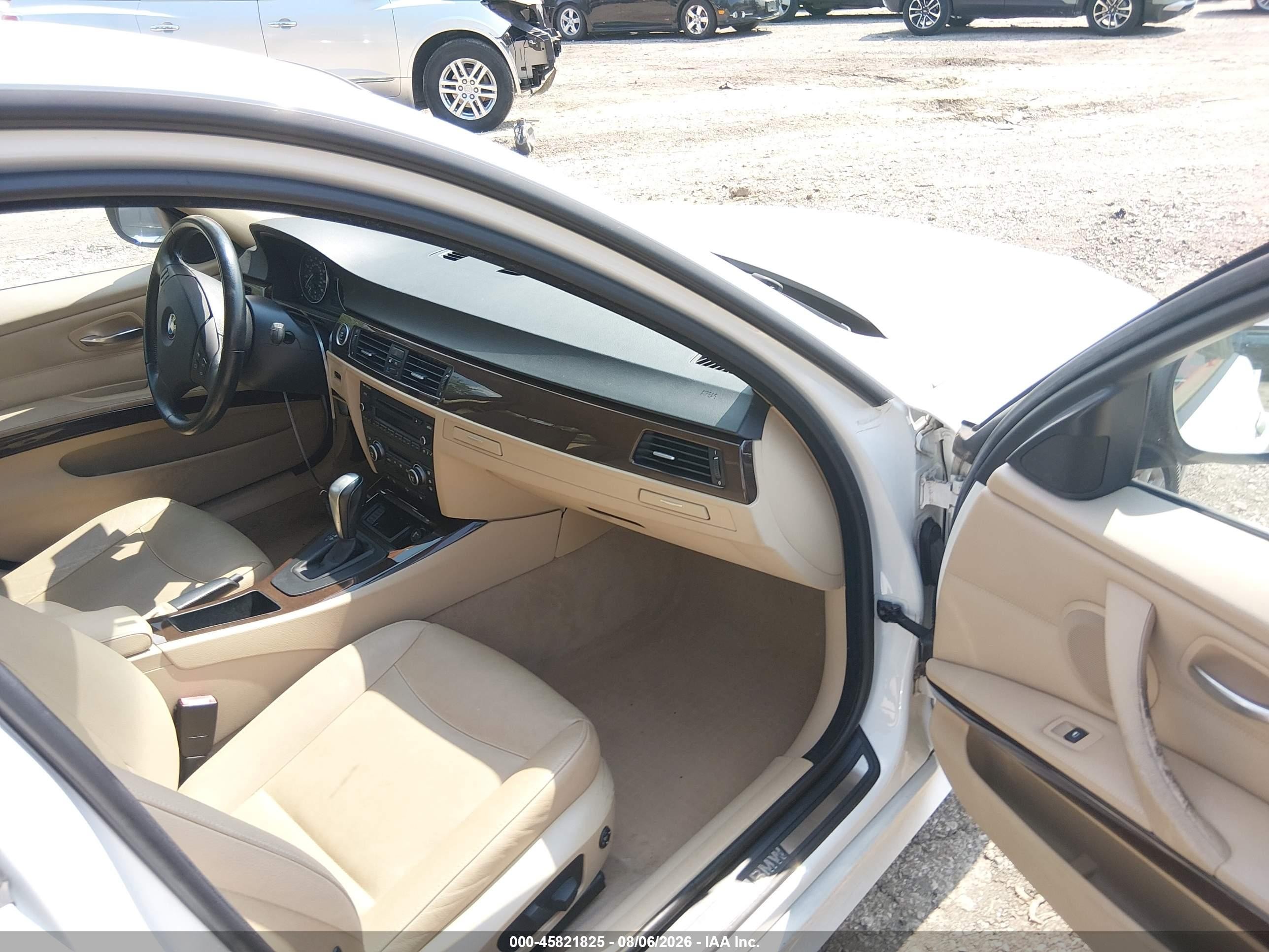2009 Bmw 328i Xdrive White vin: WBAPK73589A450878