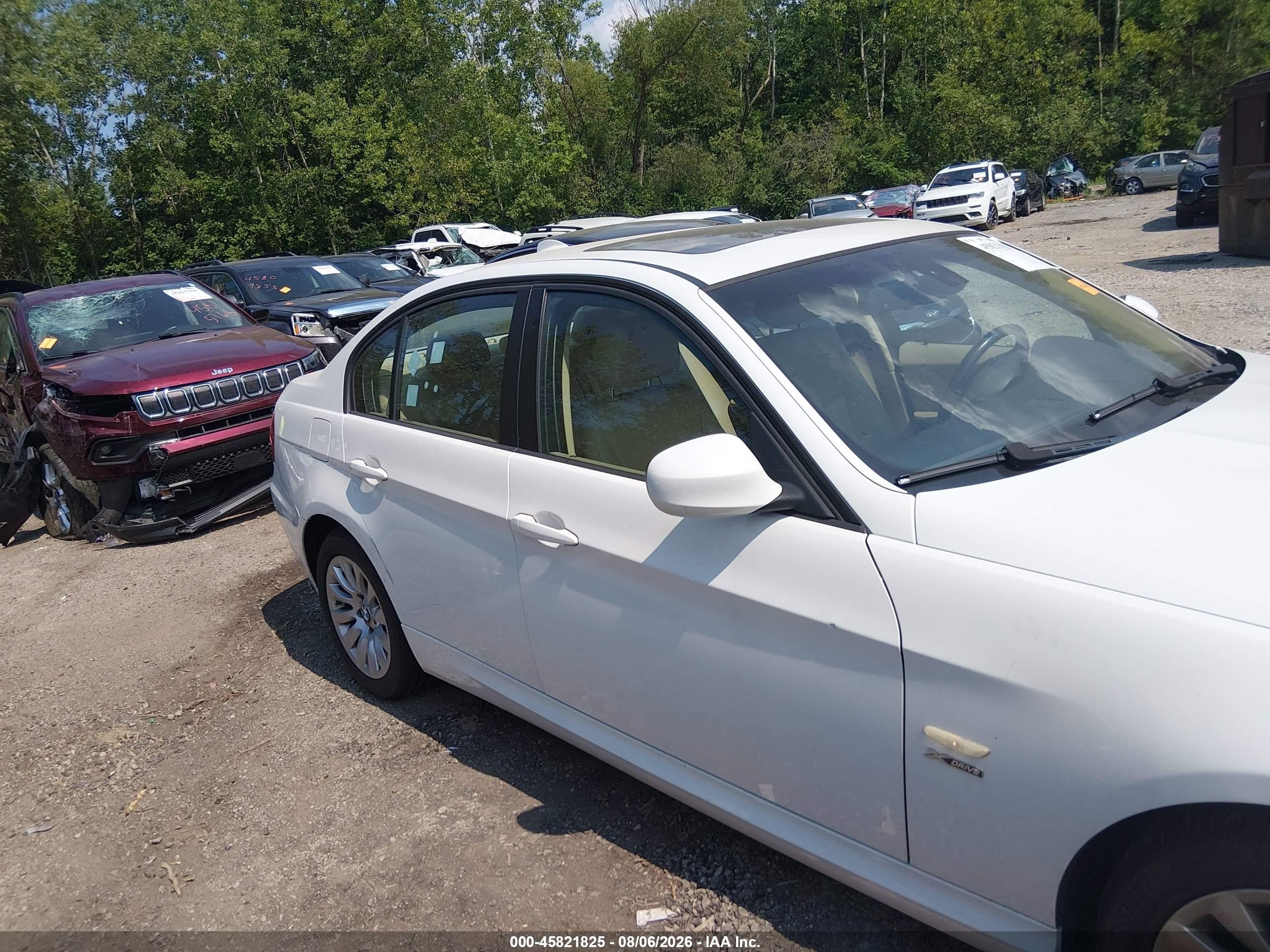 2009 Bmw 328i Xdrive White vin: WBAPK73589A450878