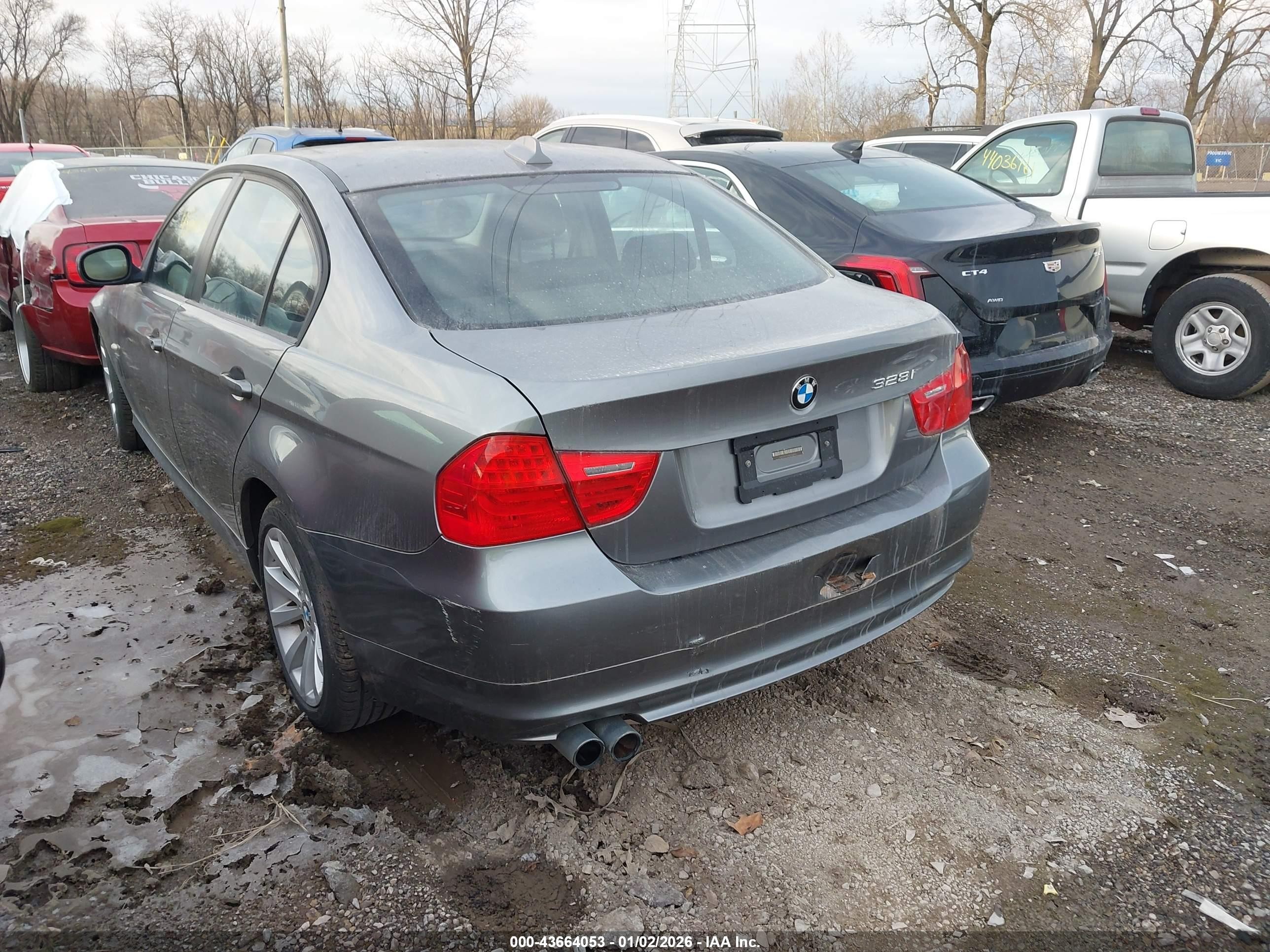 2011 Bmw 328i Xdrive Silver vin: WBAPK7C50BA463842