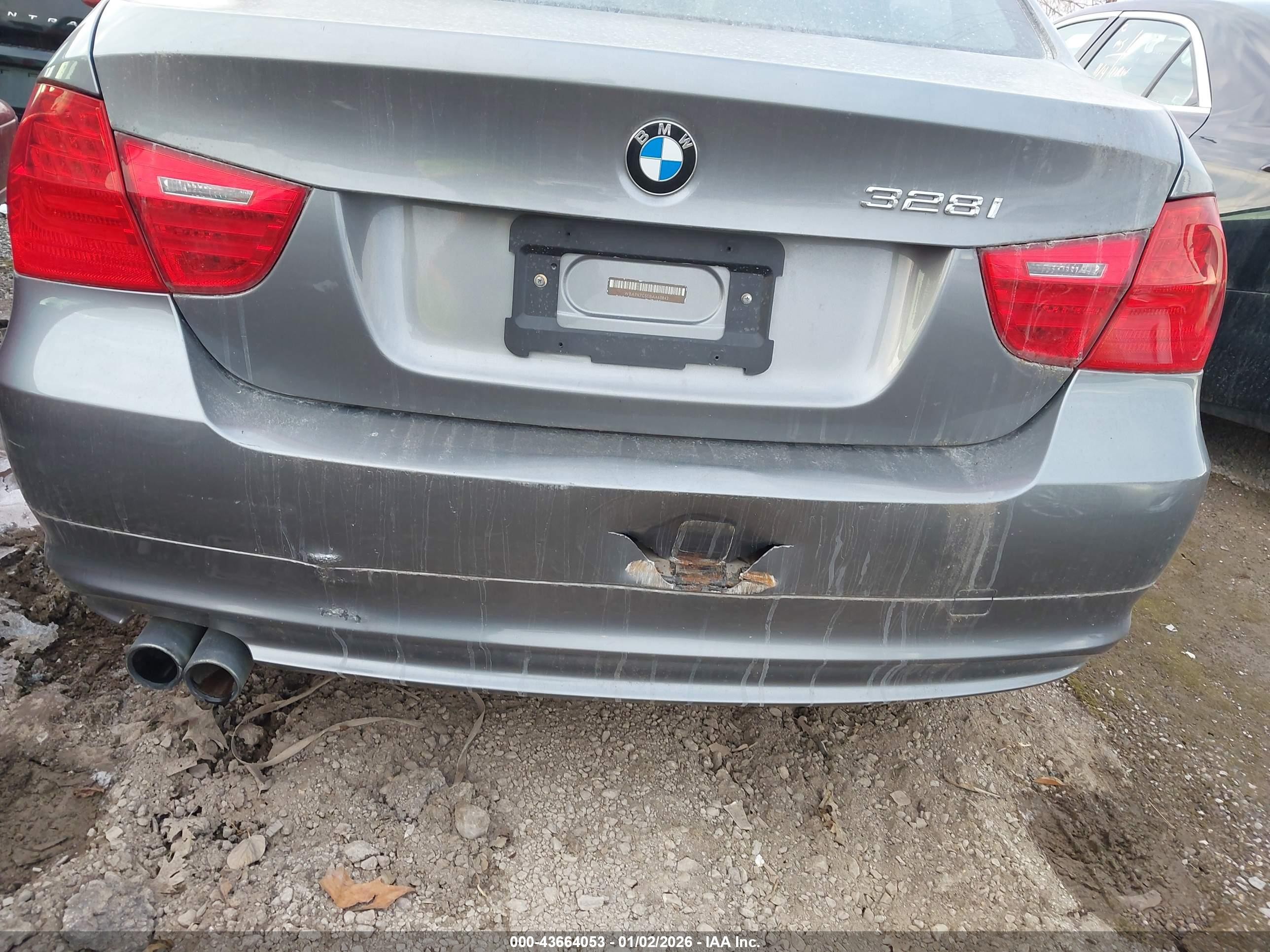 2011 Bmw 328i Xdrive Silver vin: WBAPK7C50BA463842