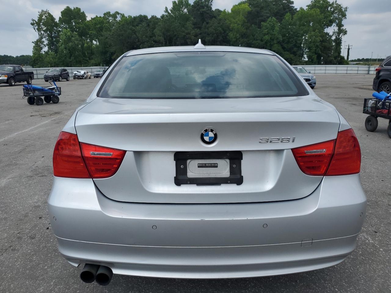 2011 Bmw 328 Xi Silver vin: WBAPK7C51BA771795