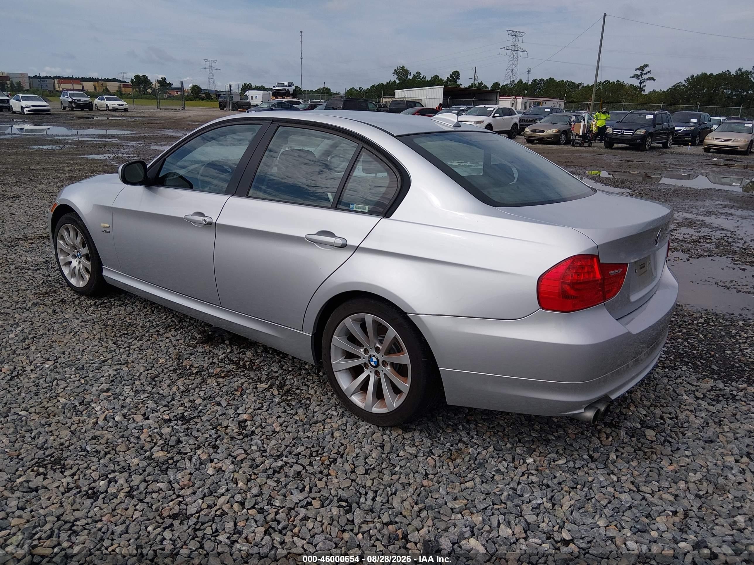 2011 Bmw 328i Xdrive Silver vin: WBAPK7C51BA975139
