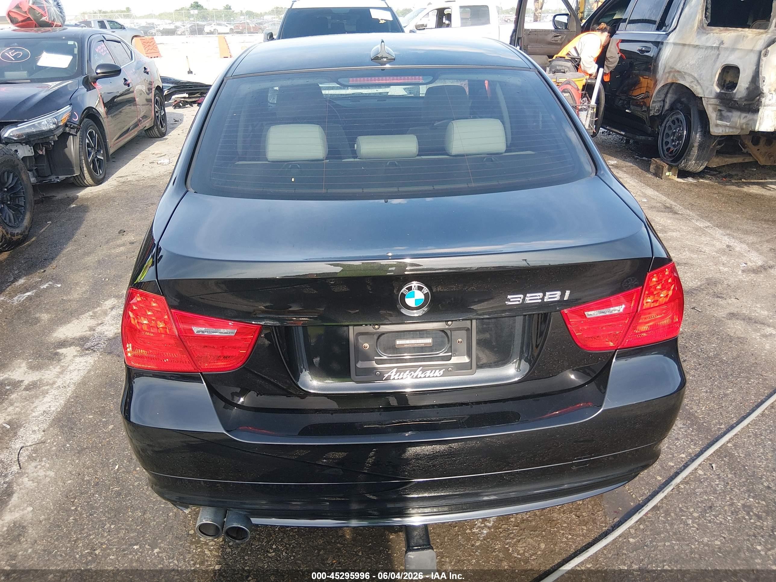 2011 Bmw 328i Xdrive Black vin: WBAPK7C52BA970810
