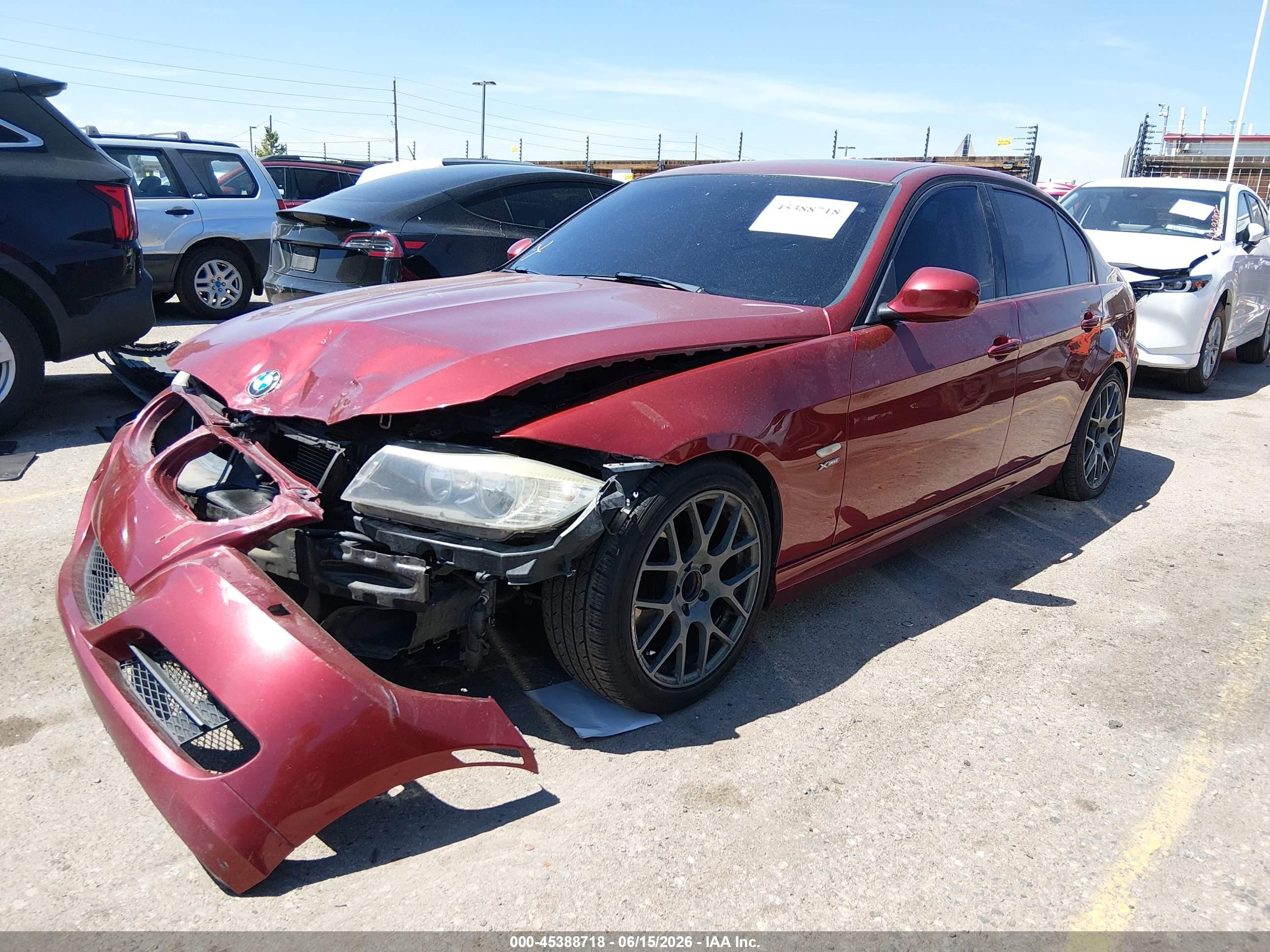 2011 Bmw 328i Xdrive Red vin: WBAPK7C52BF085588